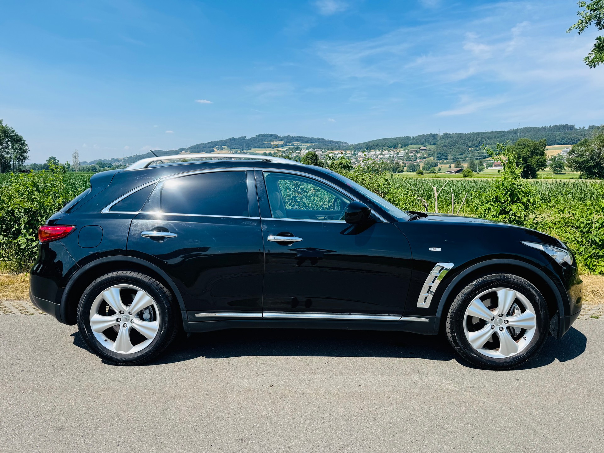 INFINITI FX37 GT Premium AWD Automatic-image-7