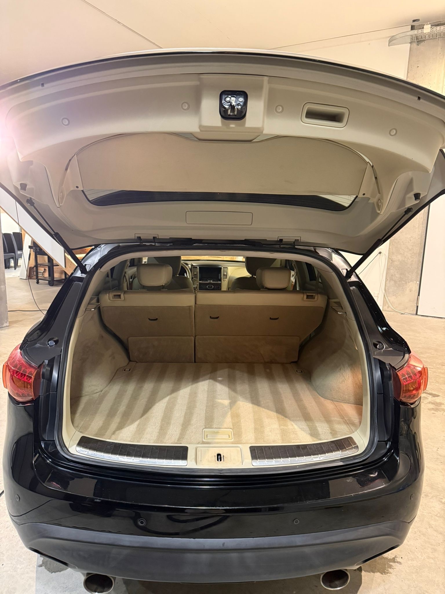 INFINITI FX37 GT Premium AWD Automatic-image-10