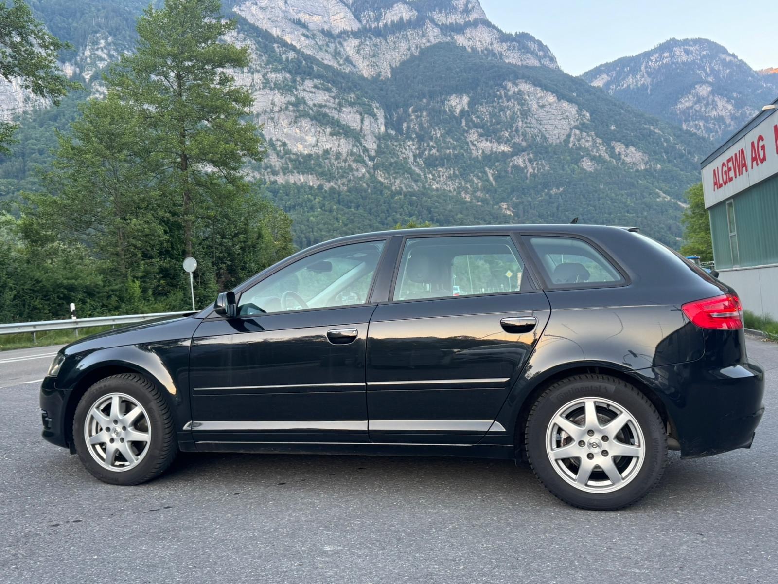 AUDI A3 Sportback 1.8 TFSI Style quattro-image-8