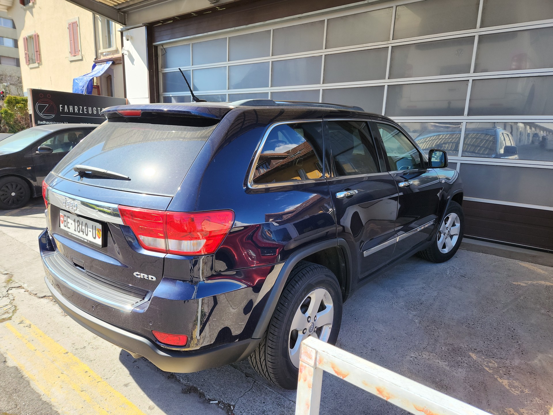 JEEP Grand Cherokee 3.0 CRD Laredo Automatic-image-1