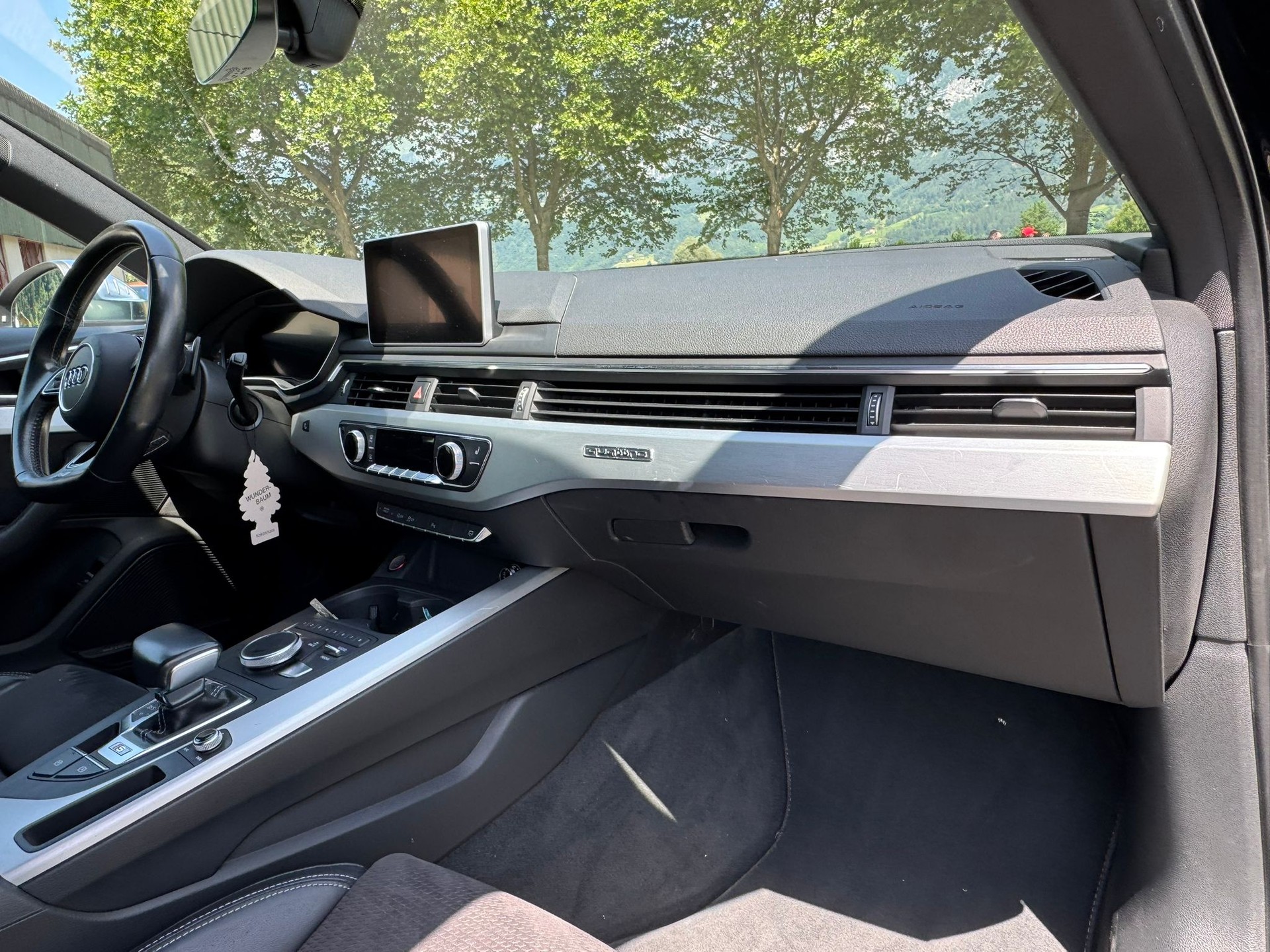 AUDI S4 Avant 3.0 TFSI quattro tiptronic-image-16