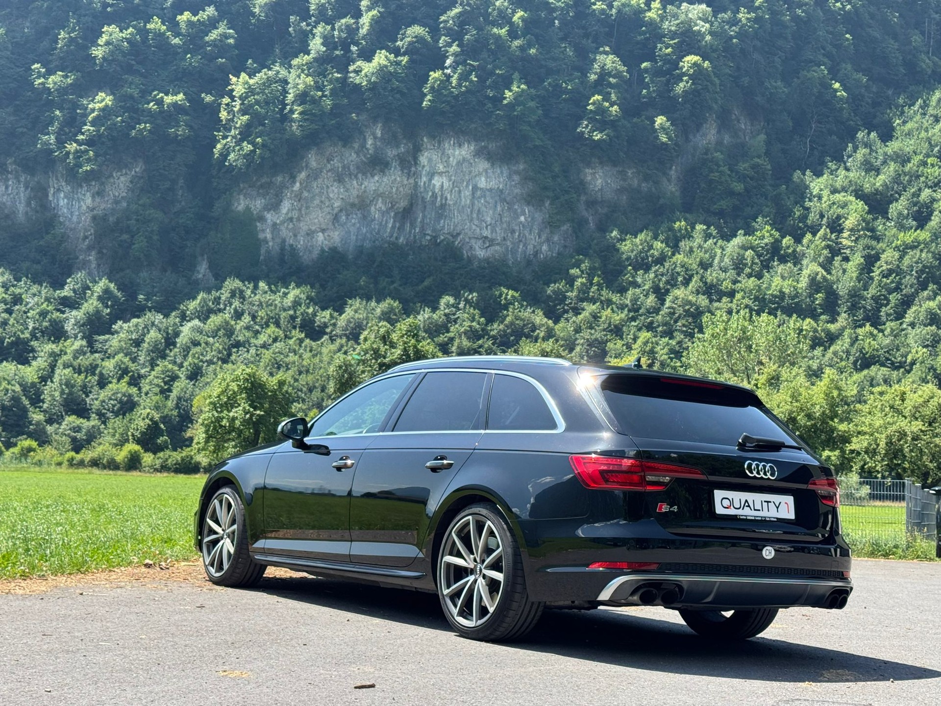 AUDI S4 Avant 3.0 TFSI quattro tiptronic-image-8
