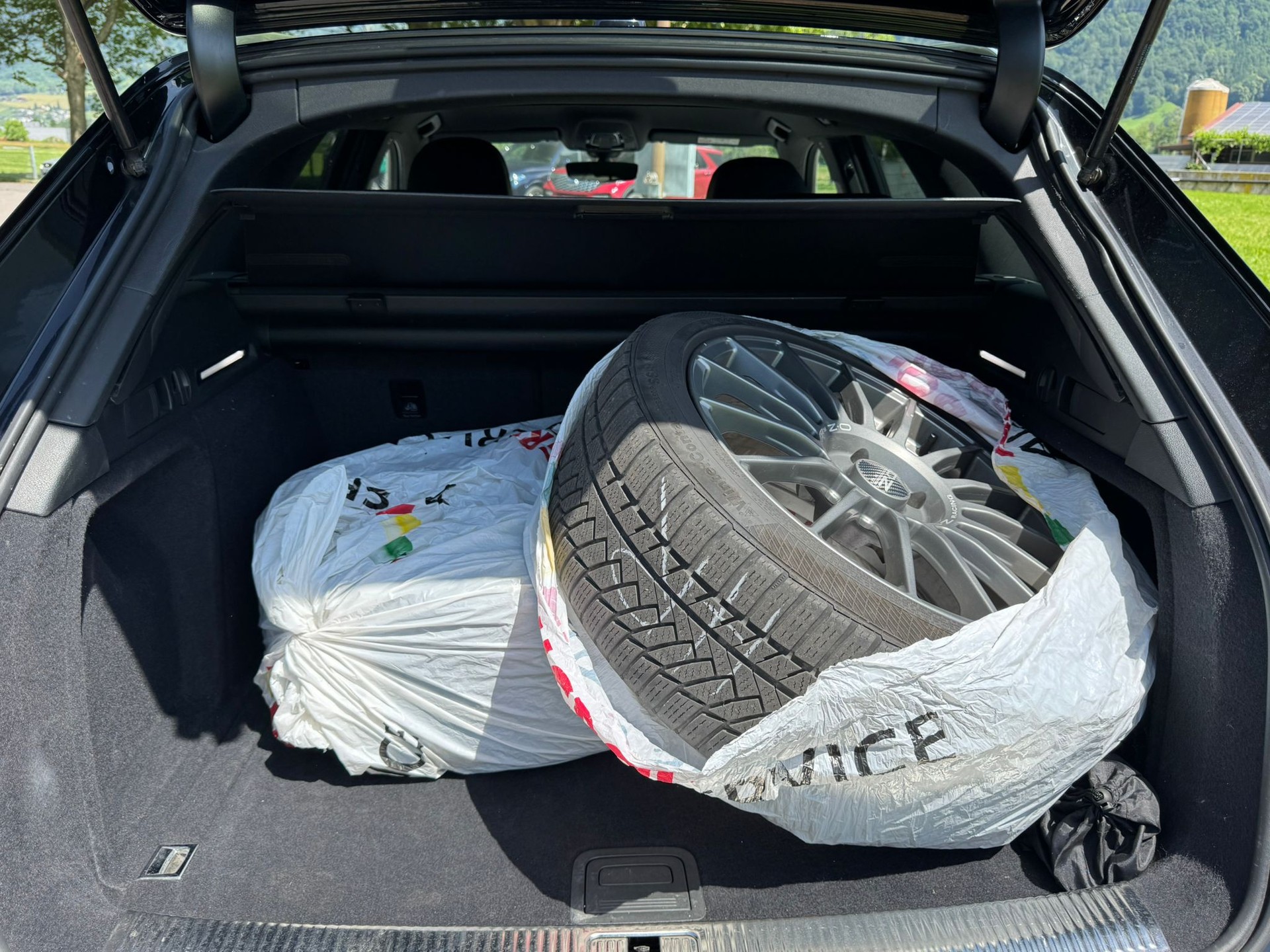 AUDI S4 Avant 3.0 TFSI quattro tiptronic-image-12