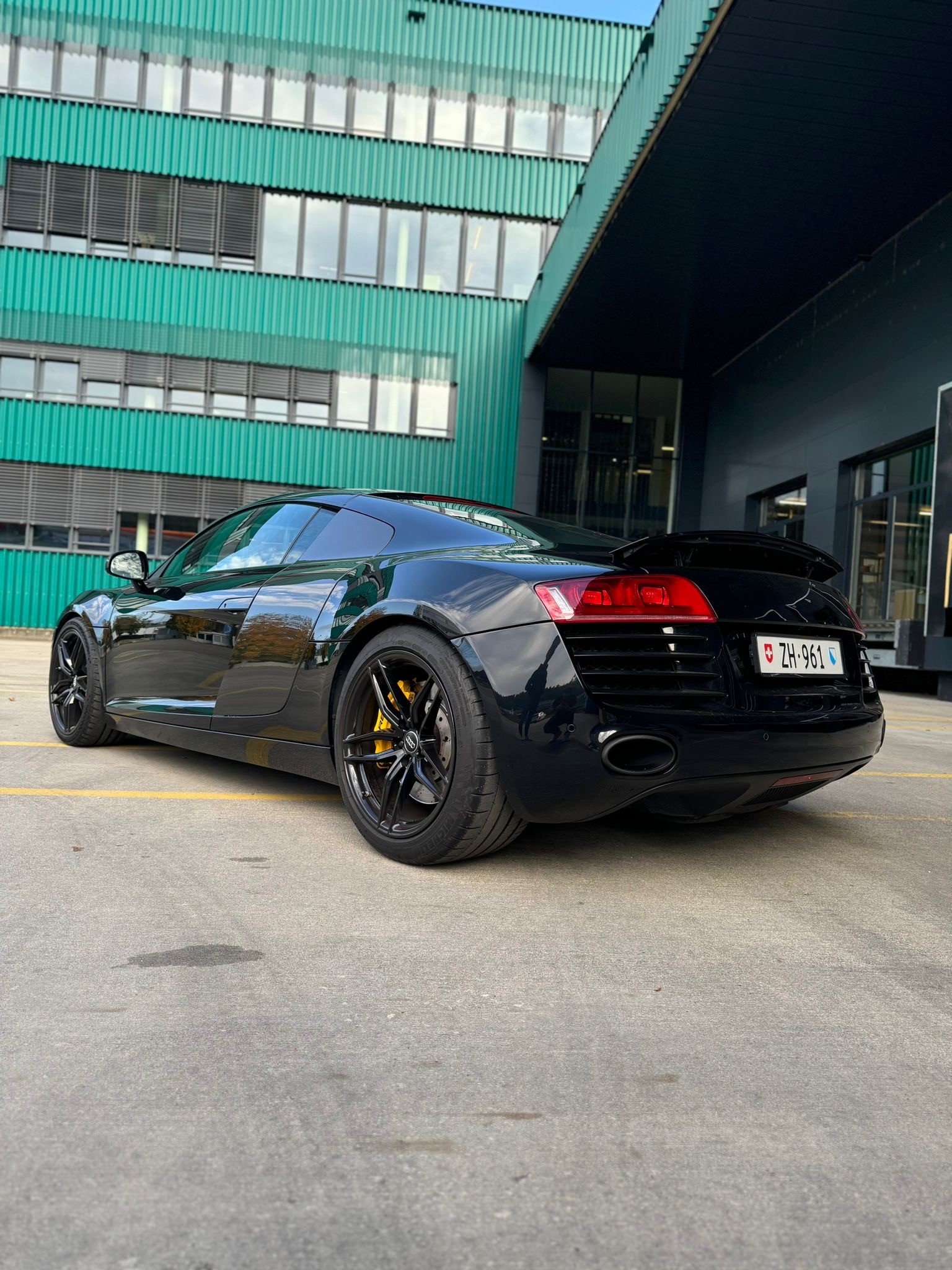 AUDI 4.2 FSI V8 quattro R-Tronic-image-0