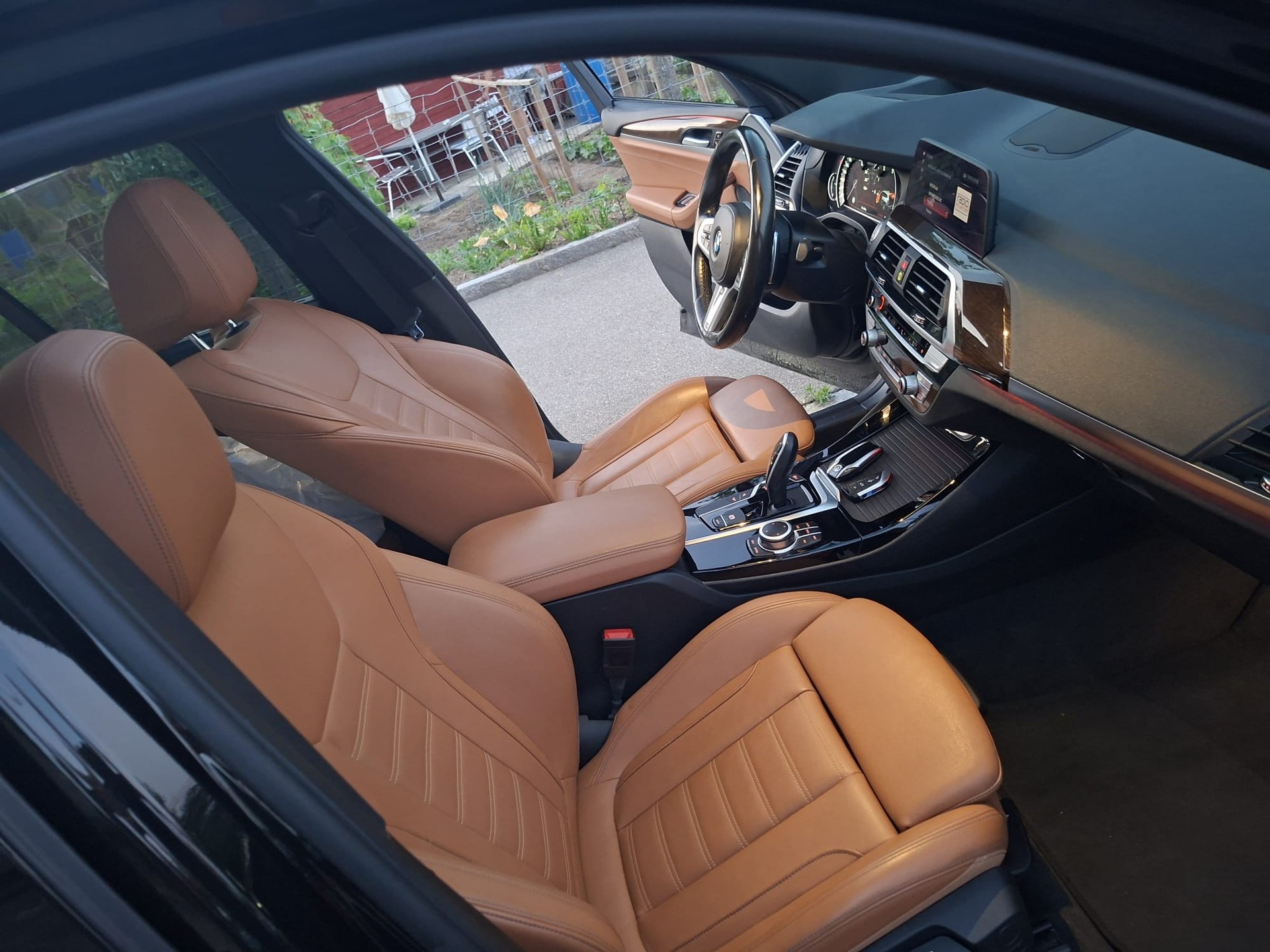 BMW X3M-image-14
