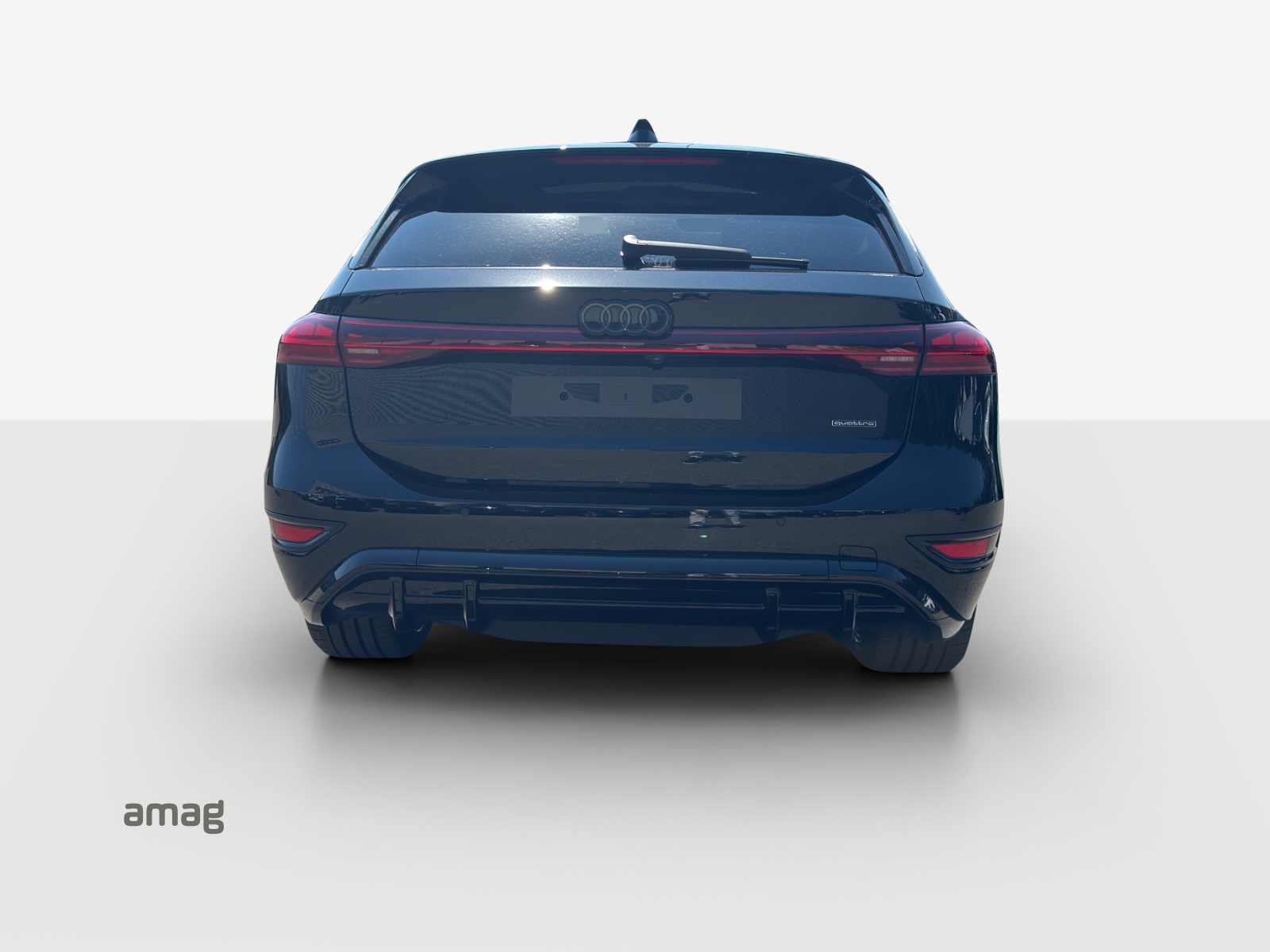 AUDI A6 Avant e-tron quattro-image-3