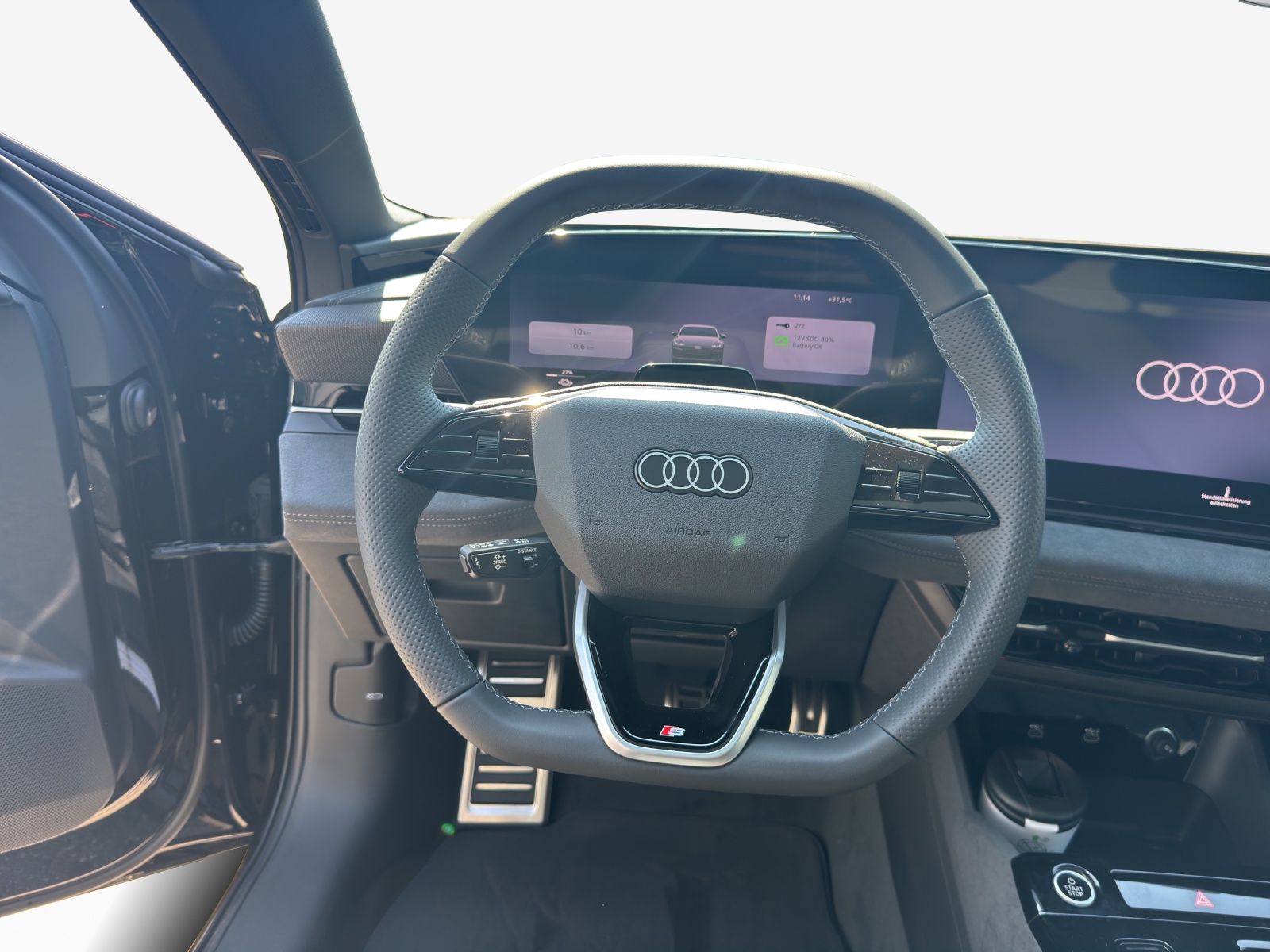 AUDI A6 Avant e-tron quattro-image-9