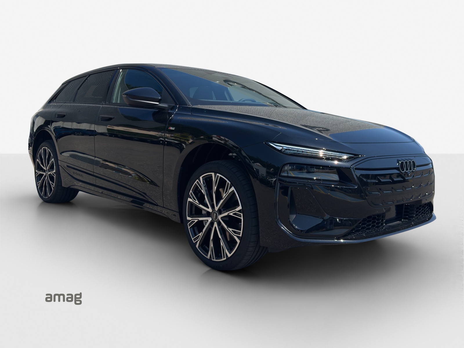 AUDI A6 Avant e-tron quattro-image-5