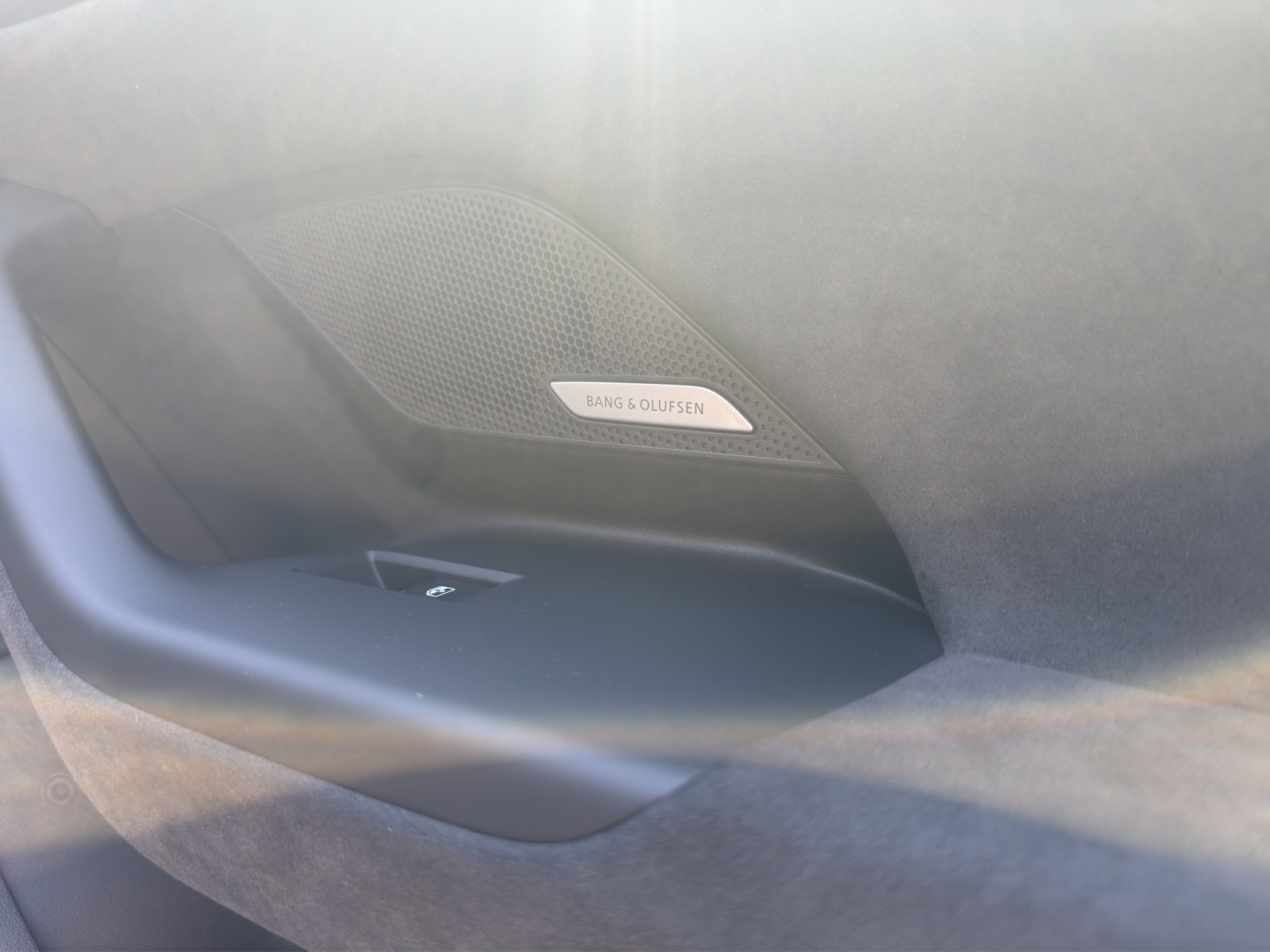 AUDI A6 Avant e-tron quattro-image-15