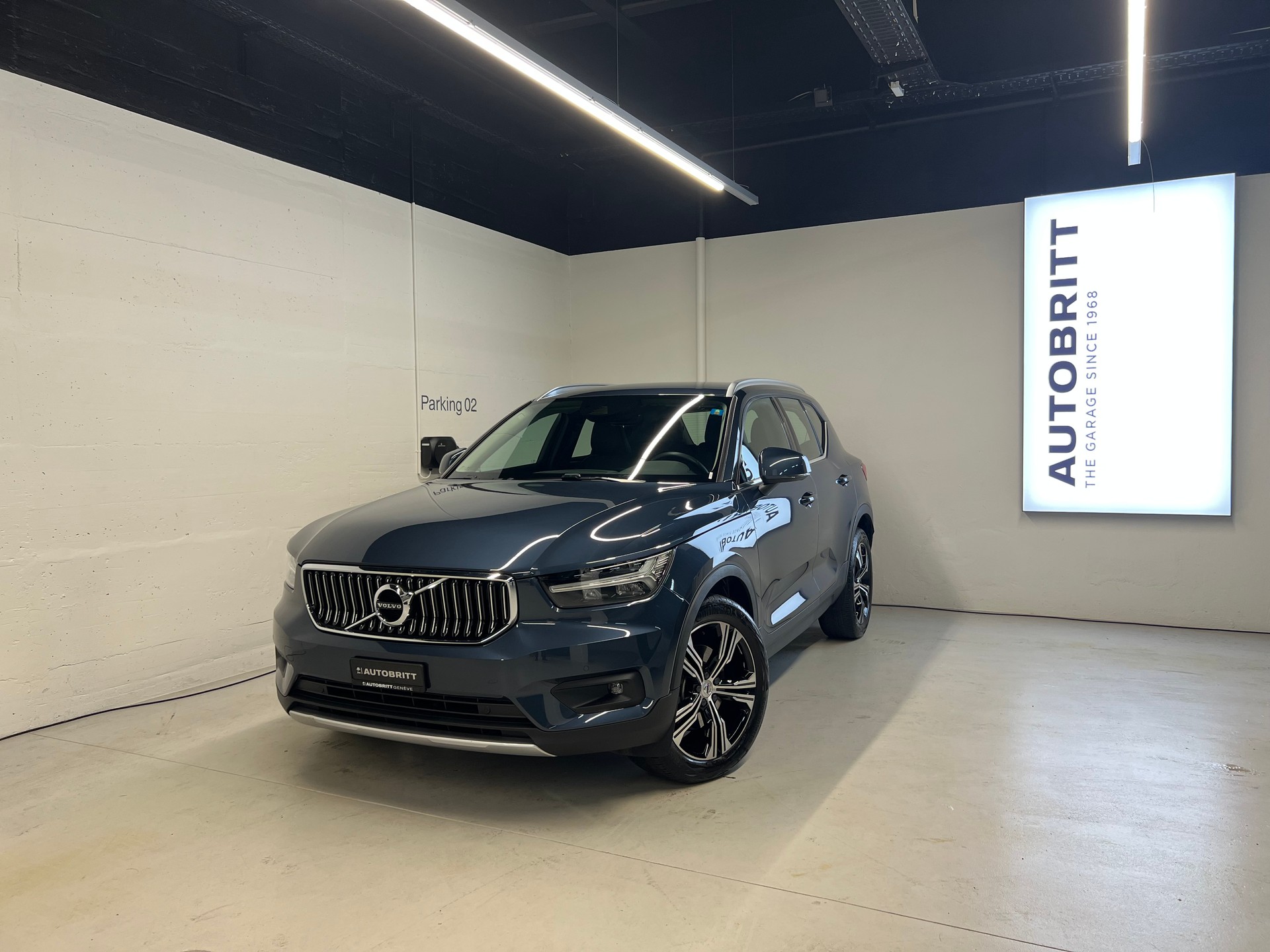 VOLVO XC40 2.0 B4 MH Inscription AWD-image-0