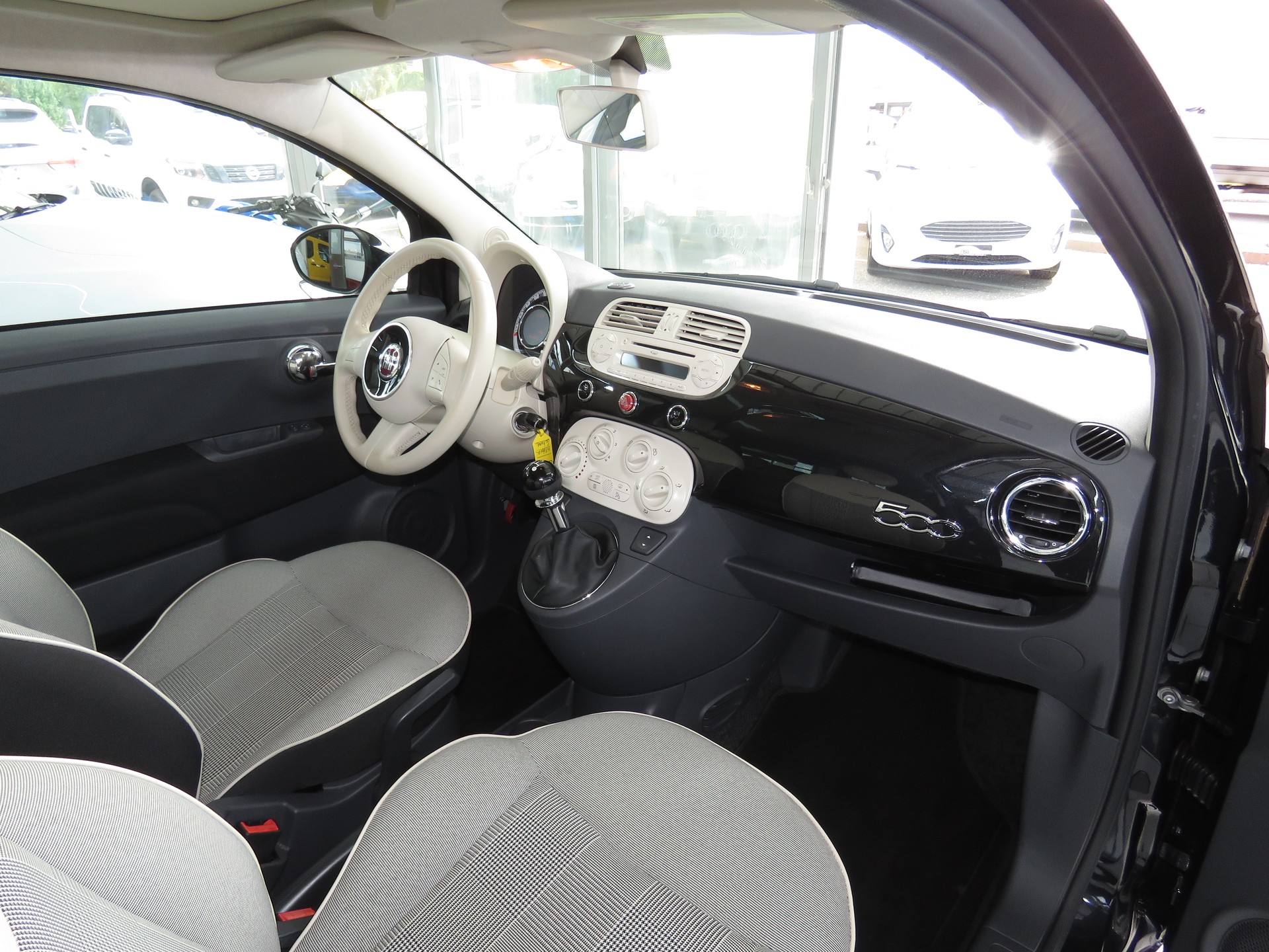 FIAT 500 1.2 Lounge-image-10