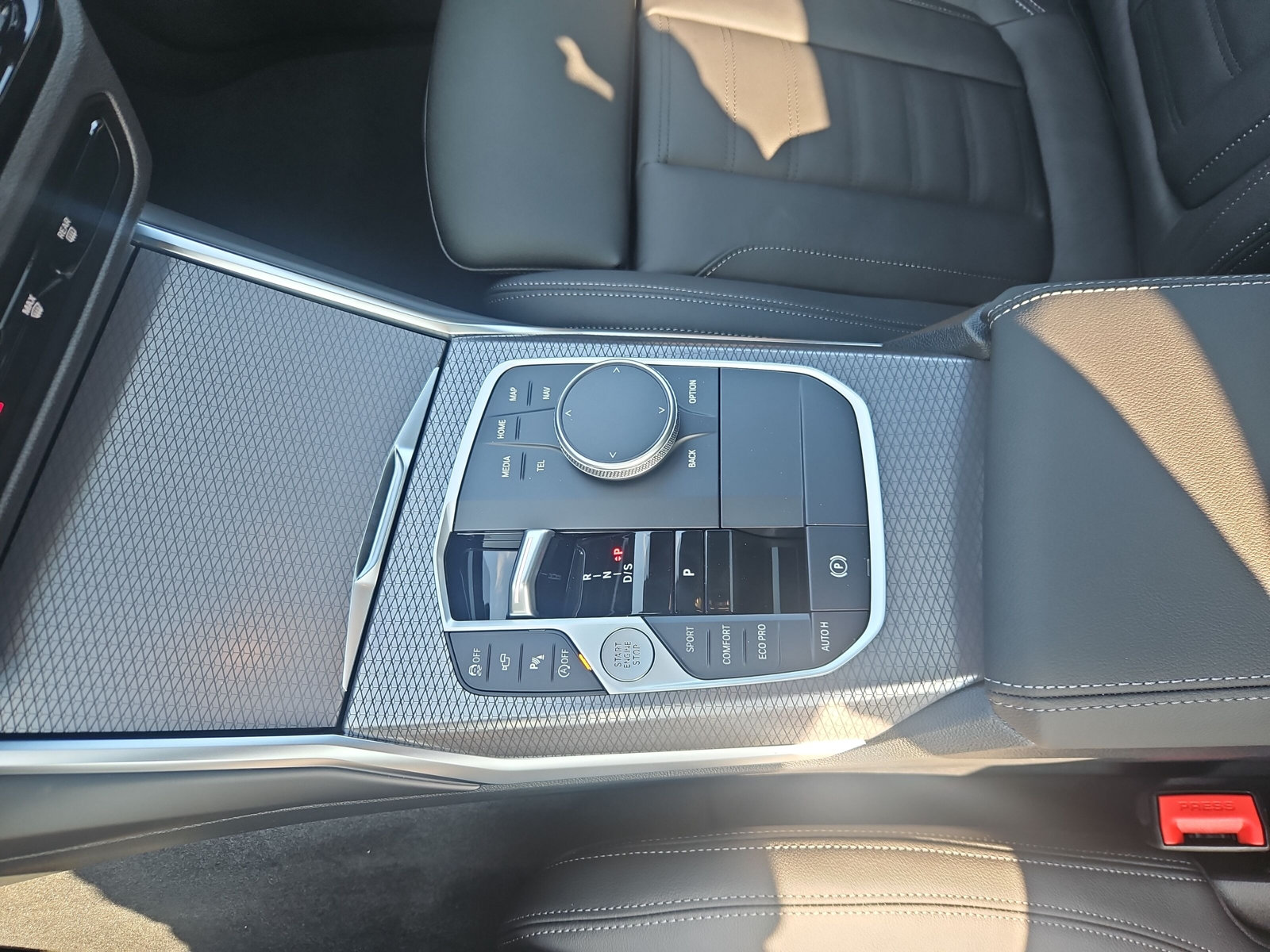 BMW M340i xDrive 48V Touring Steptronic M Sport Pro-image-19