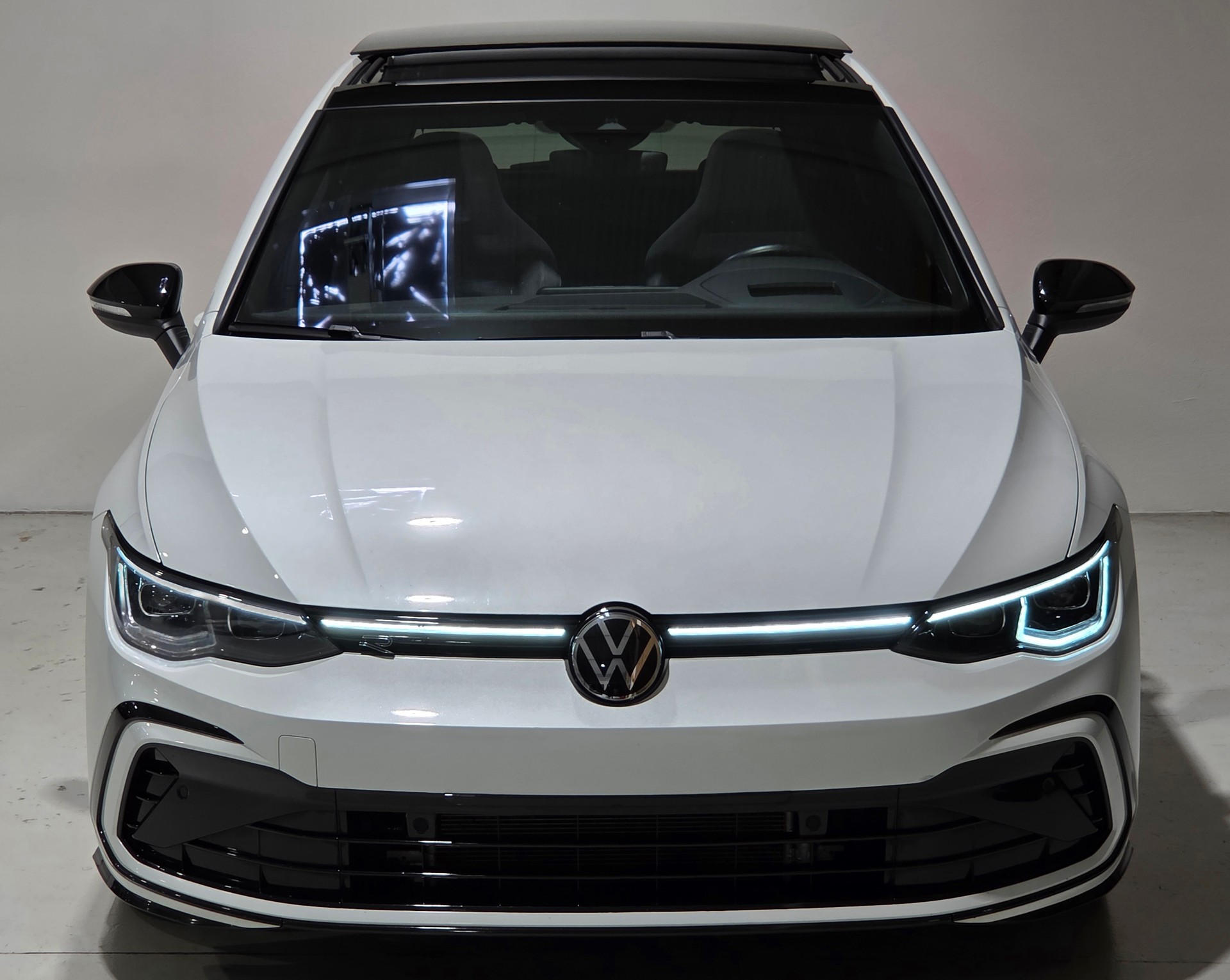 VW Golf 2.0 TSI R-Line DSG 4 Motion-image-27