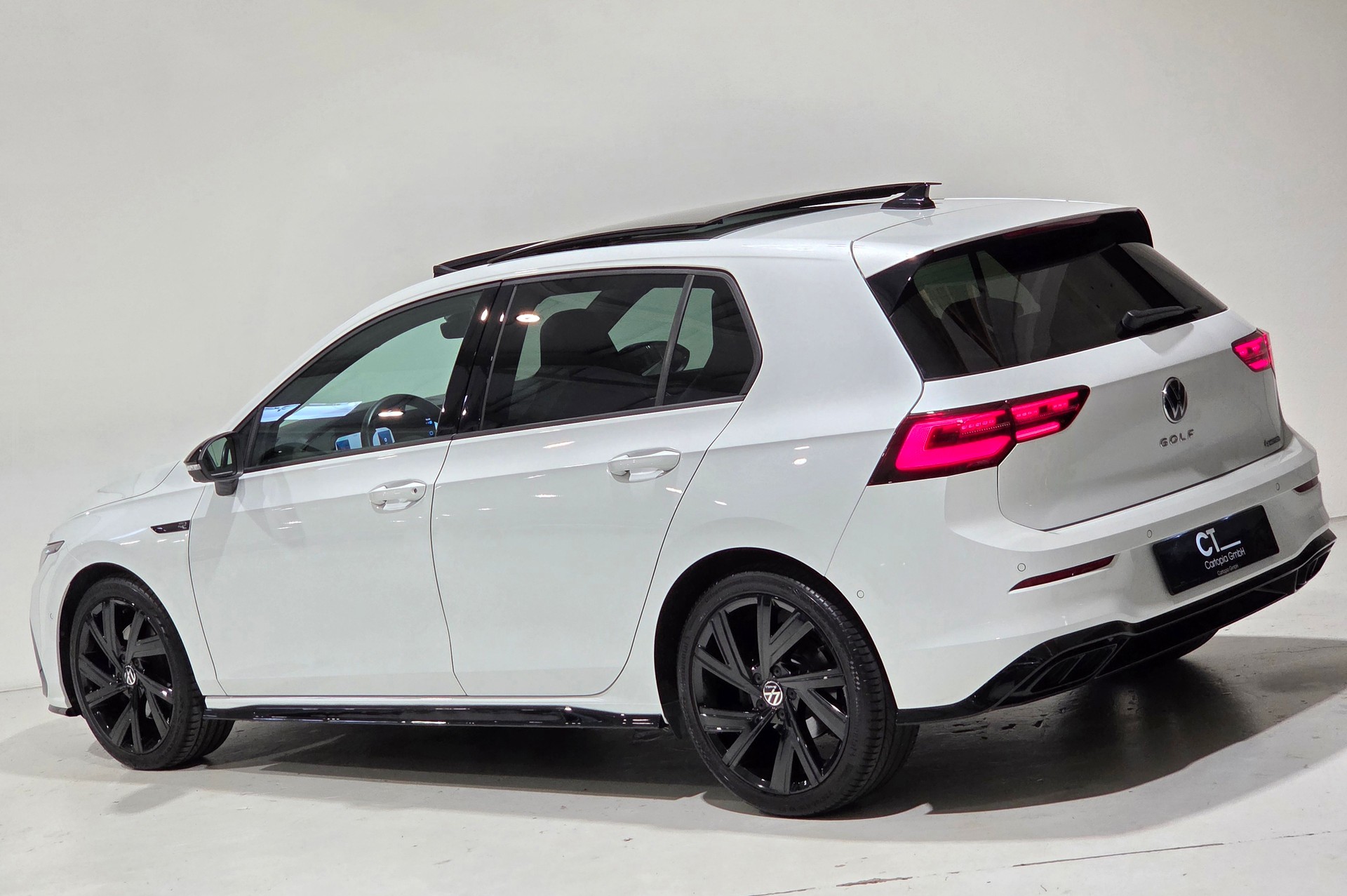 VW Golf 2.0 TSI R-Line DSG 4 Motion-image-2
