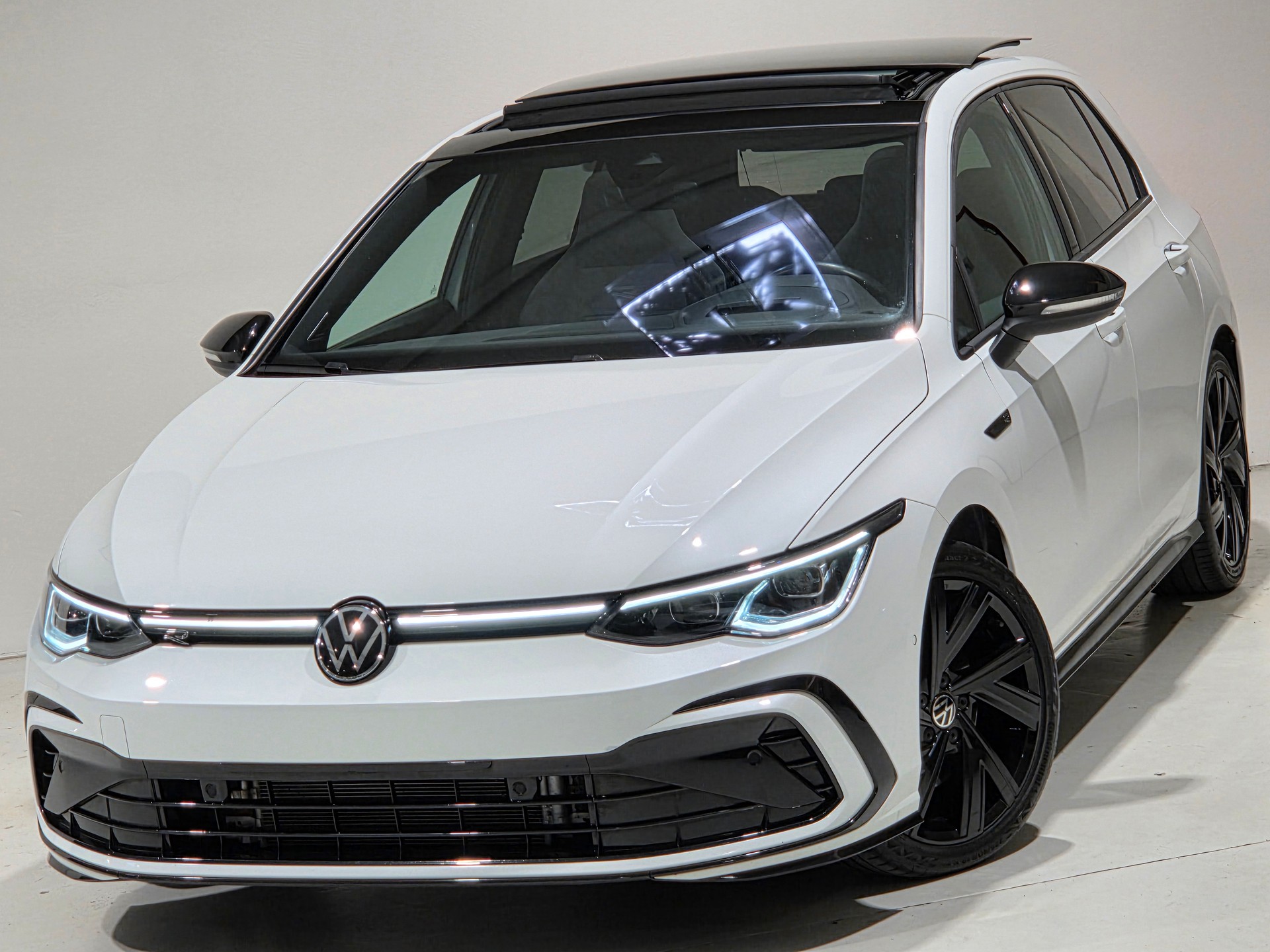 VW Golf 2.0 TSI R-Line DSG 4 Motion-image-0