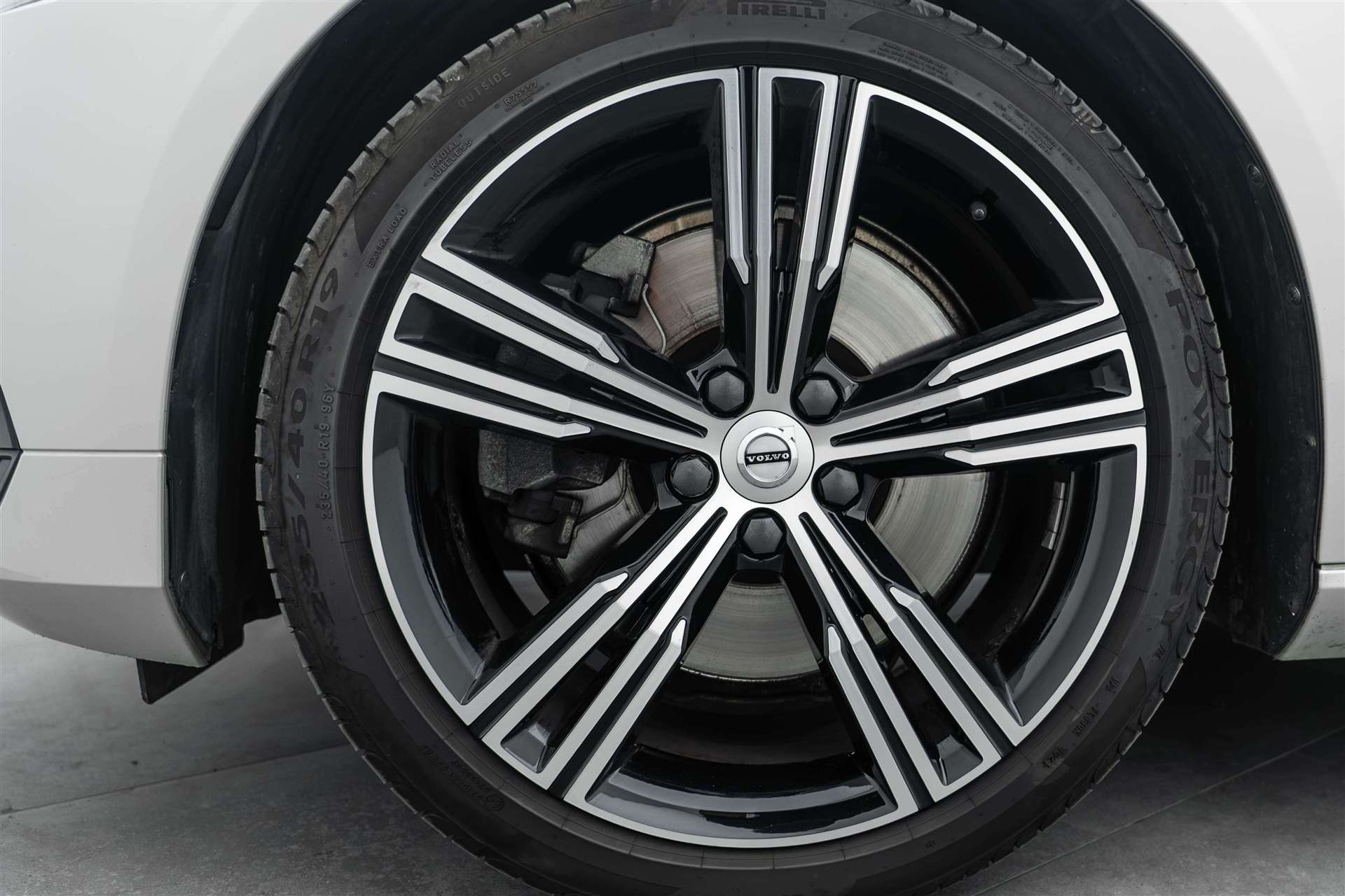 VOLVO V60 T8 eAWD Twin Engine Inscription Geartronic-image-5