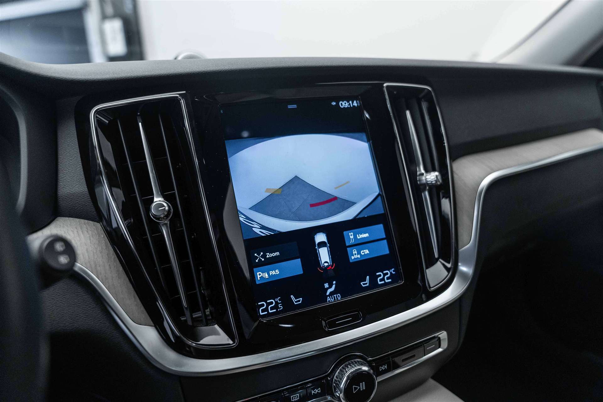 VOLVO V60 T8 eAWD Twin Engine Inscription Geartronic-image-17