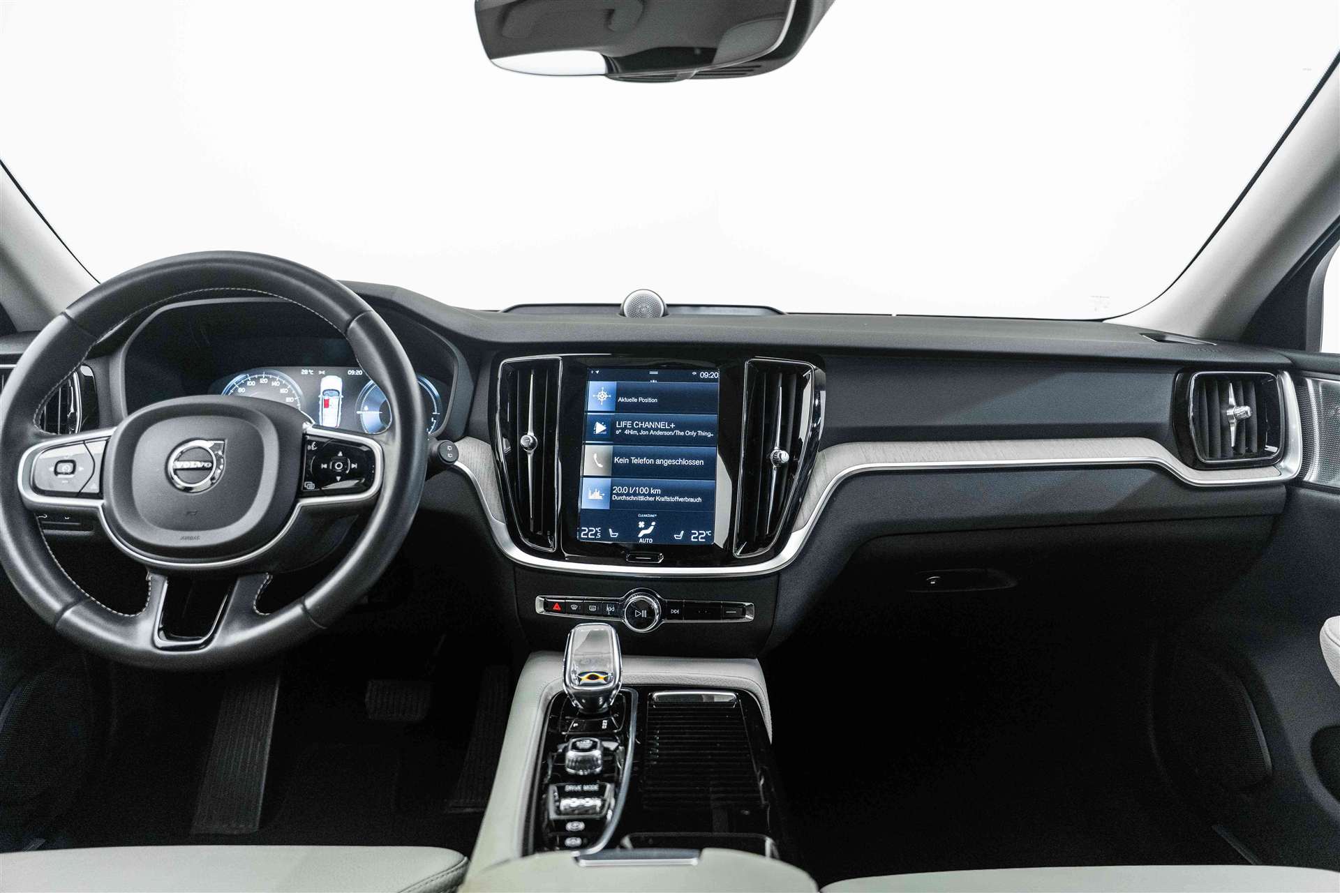 VOLVO V60 T8 eAWD Twin Engine Inscription Geartronic-image-8