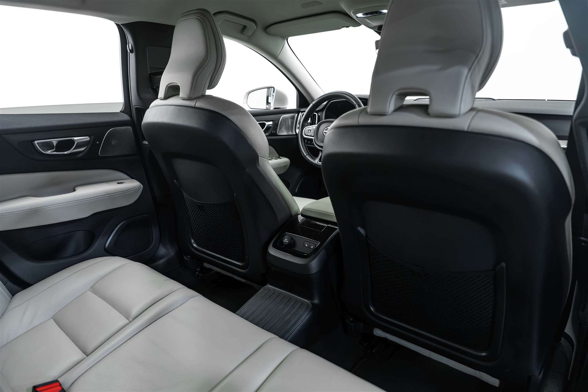 VOLVO V60 T8 eAWD Twin Engine Inscription Geartronic-image-12
