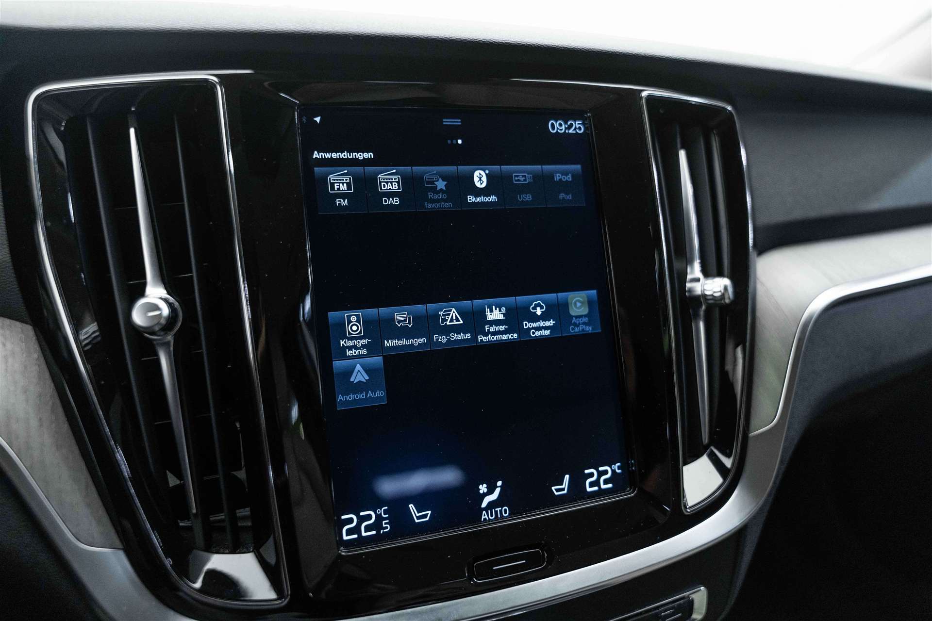 VOLVO V60 T8 eAWD Twin Engine Inscription Geartronic-image-21