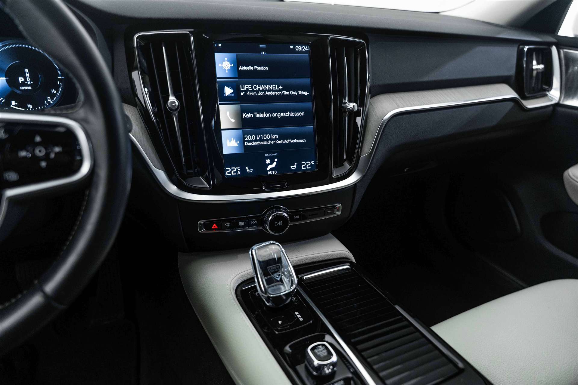 VOLVO V60 T8 eAWD Twin Engine Inscription Geartronic-image-24