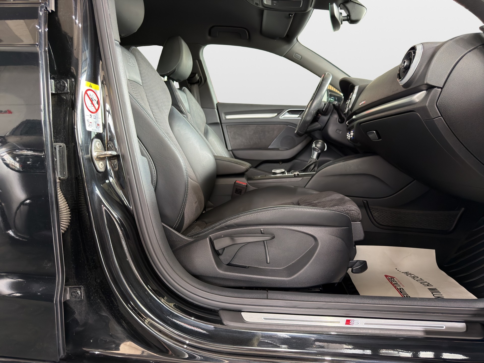 AUDI A3 Sportback 2.0 TFSI Sport quattro S-tronic*Frisch ab MFK,1 Jahr oder 20'000km Garantie*-image-19