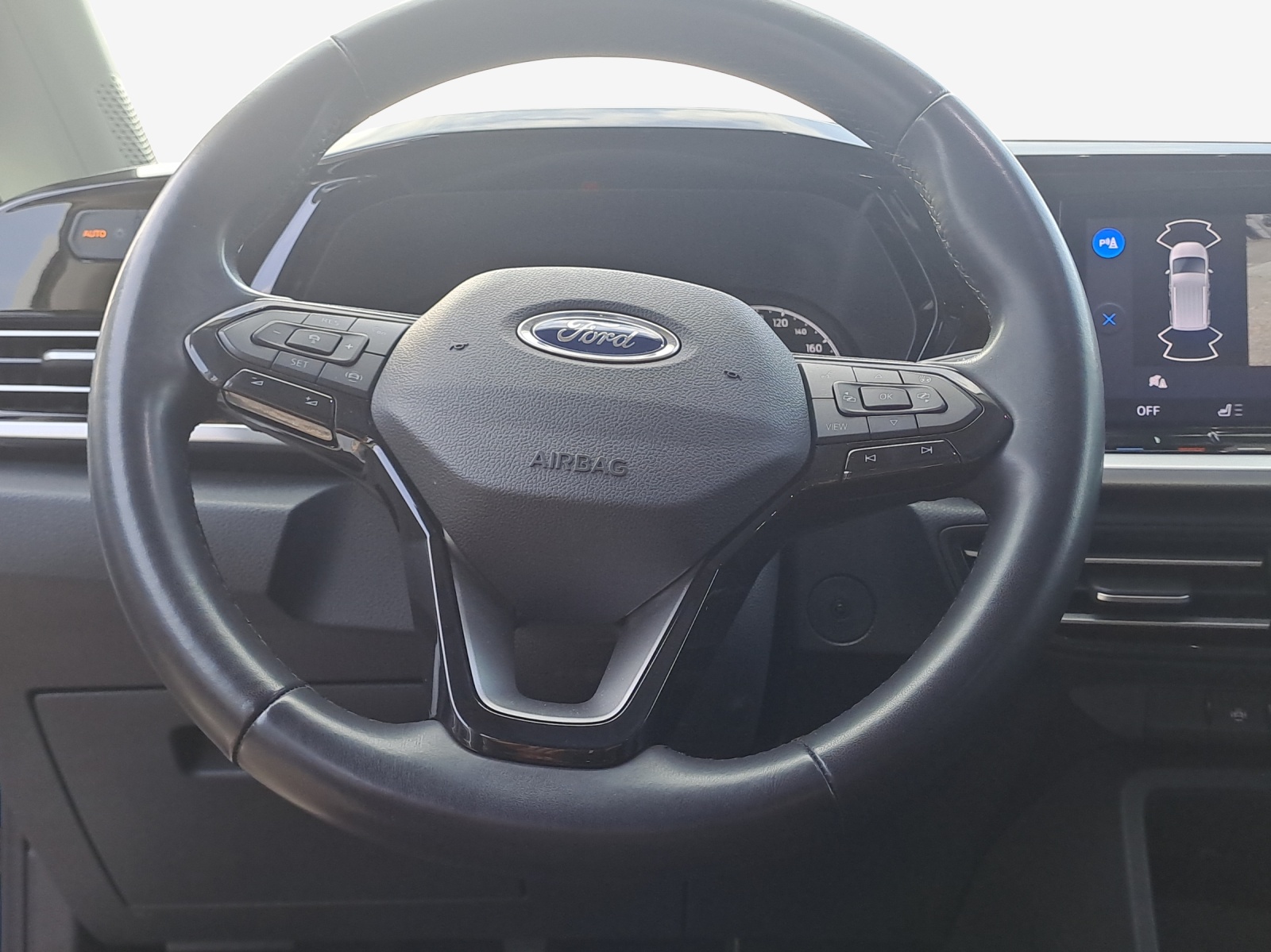 FORD Tourneo Connect 2.0 EcoBlue Titanium-image-9