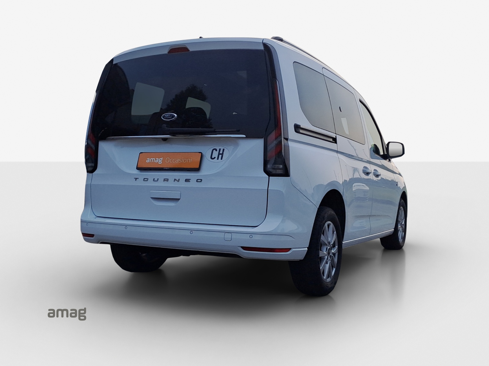 FORD Tourneo Connect 2.0 EcoBlue Titanium-image-4