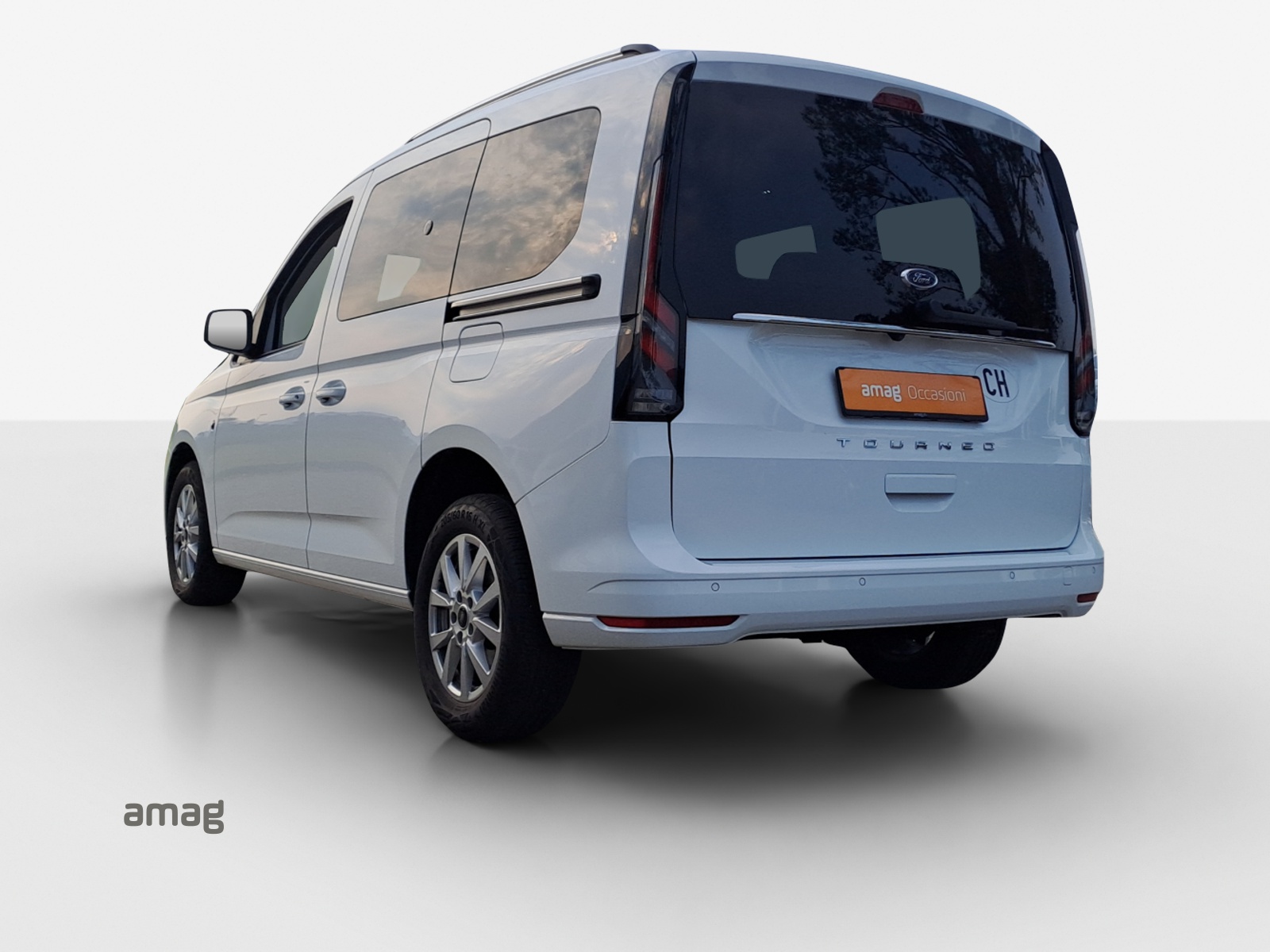 FORD Tourneo Connect 2.0 EcoBlue Titanium-showroom-element-2