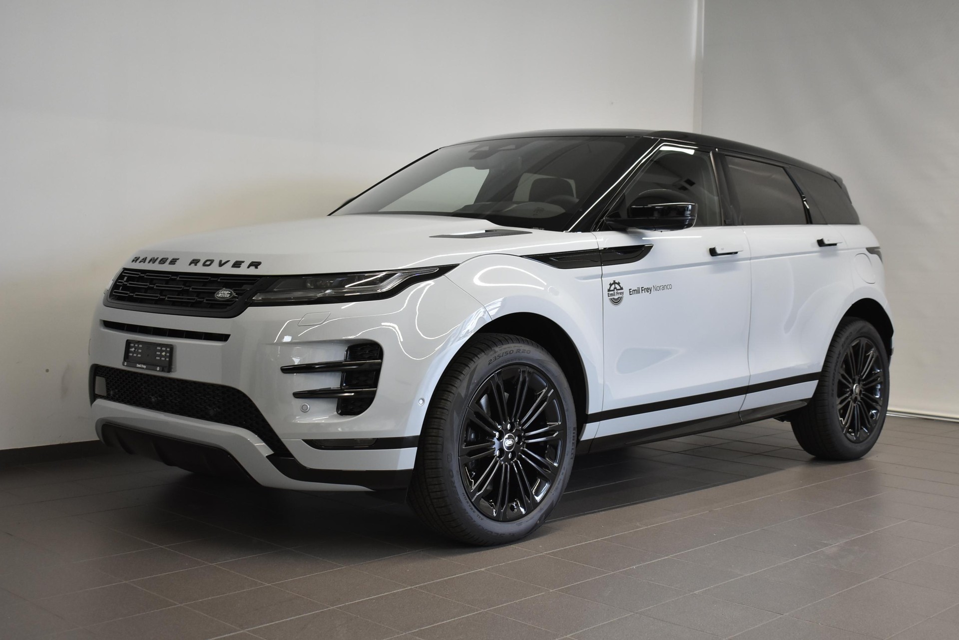 LAND ROVER Range Rover Evoque 1.5 T 270e Dynamic SE - Ruote invernali incluse-image-1