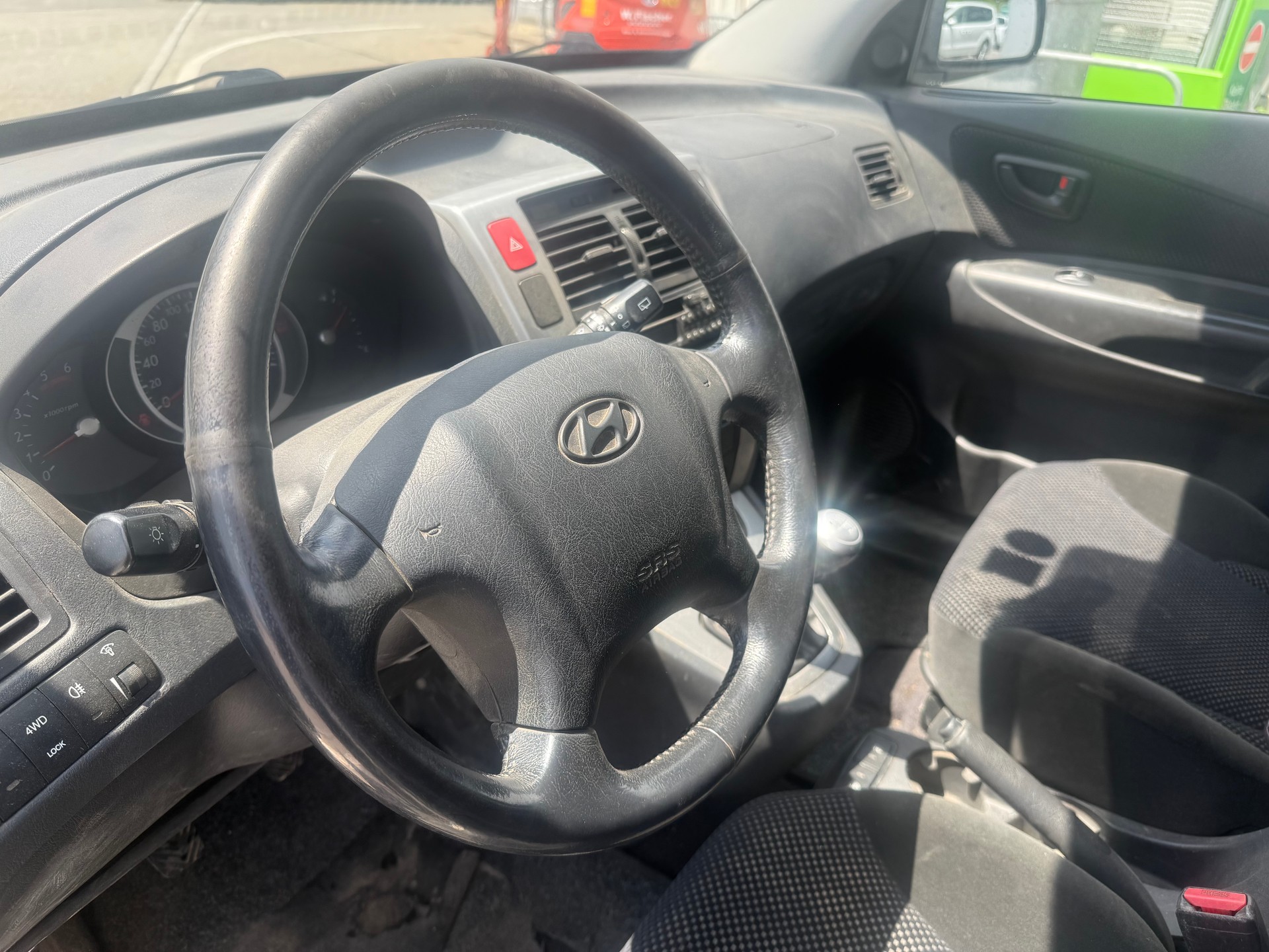 HYUNDAI Tucson 2.0 CRDi VGT Swiss Limited Edition 4WD-image-8
