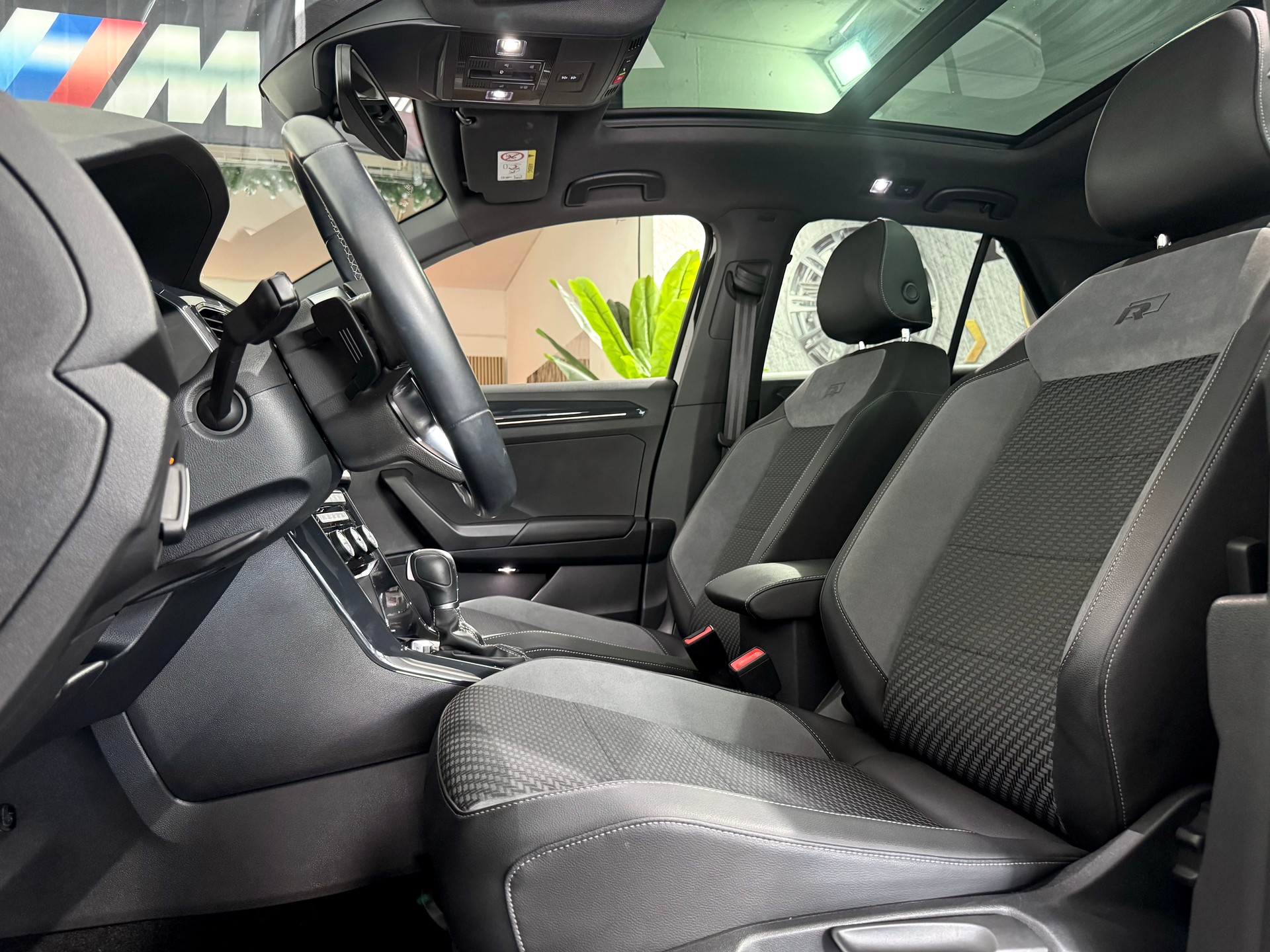 VW T-Roc 2.0 TSI R-Line Sport DSG 4Motion-image-5