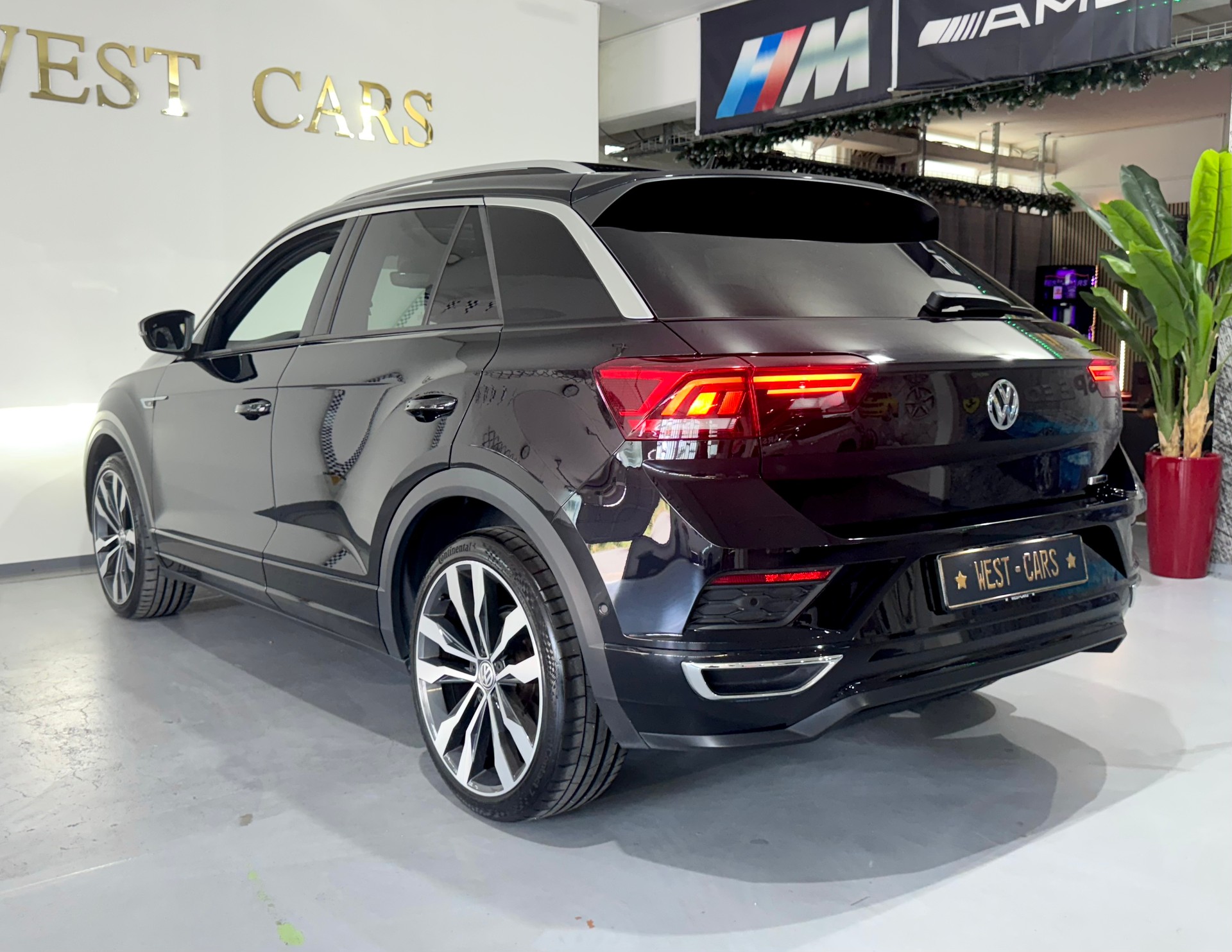 VW T-Roc 2.0 TSI R-Line Sport DSG 4Motion-image-4