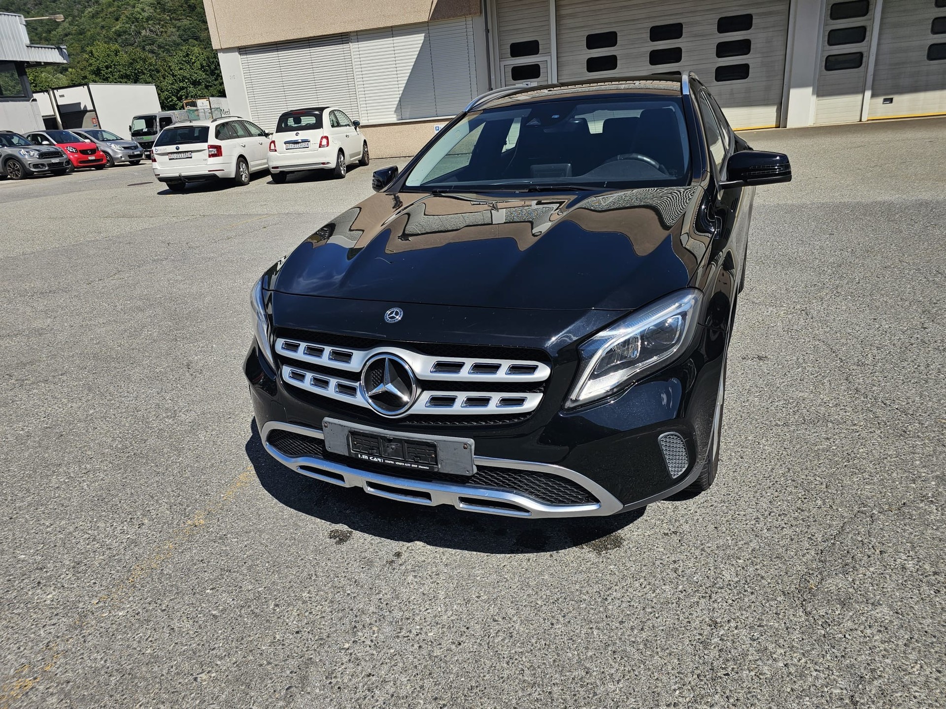 MERCEDES-BENZ GLA 200 d Urban 7G-DCT-image-0