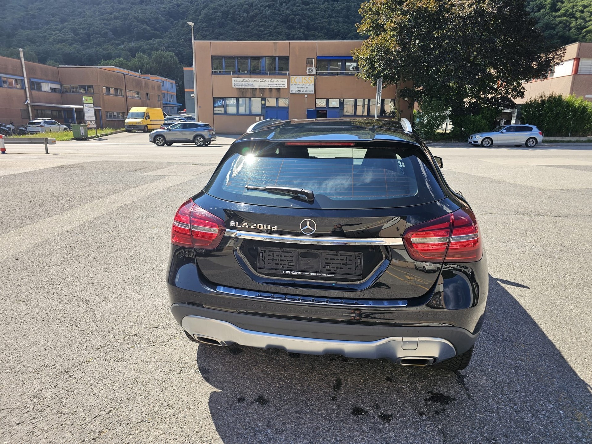 MERCEDES-BENZ GLA 200 d Urban 7G-DCT-image-7