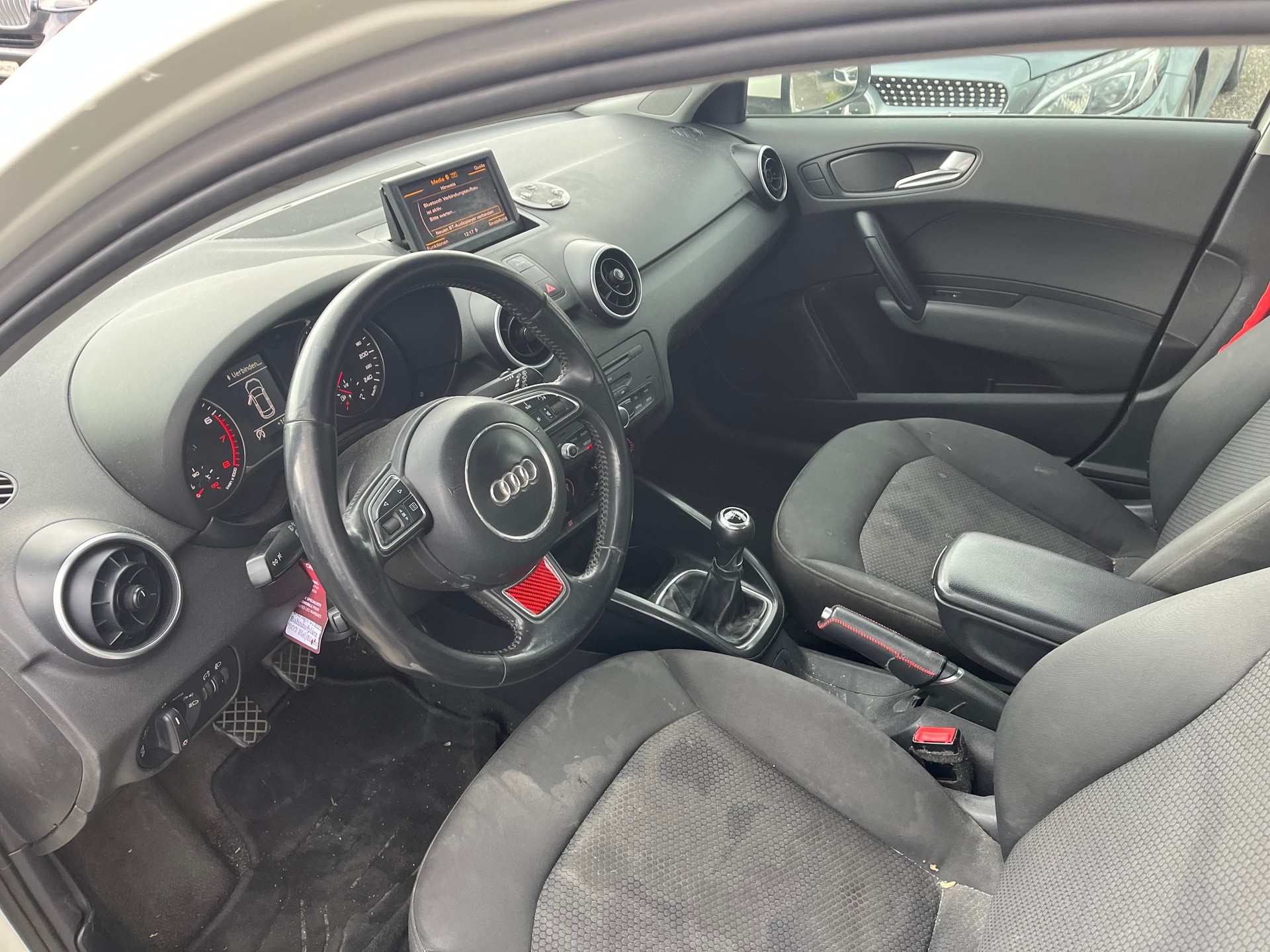 AUDI A1 Sportback 1.4 TFSI Attraction-image-9