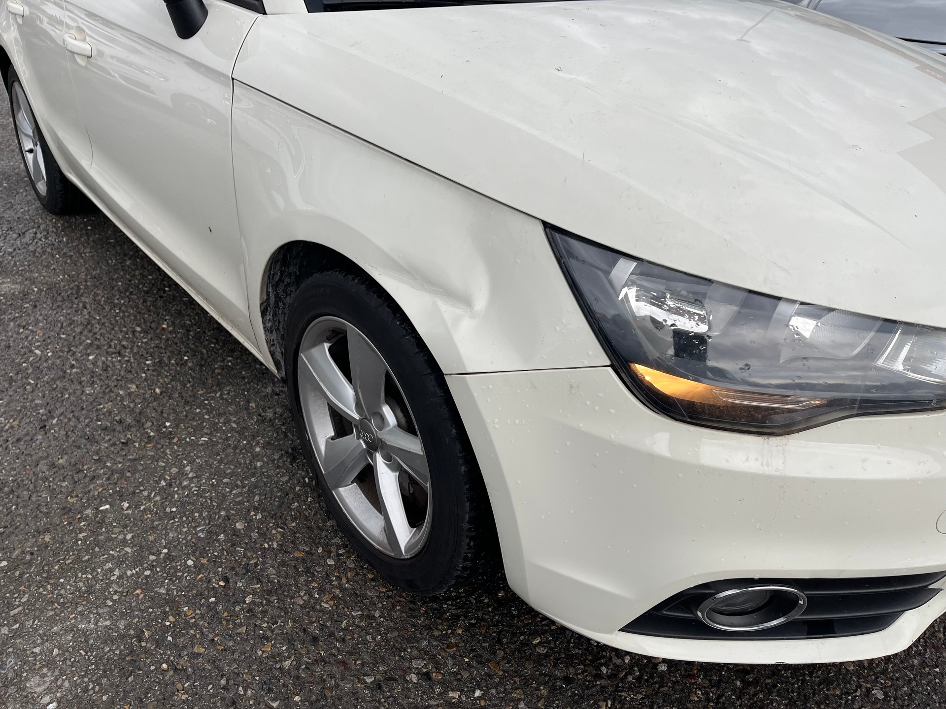 AUDI A1 Sportback 1.4 TFSI Attraction-image-8