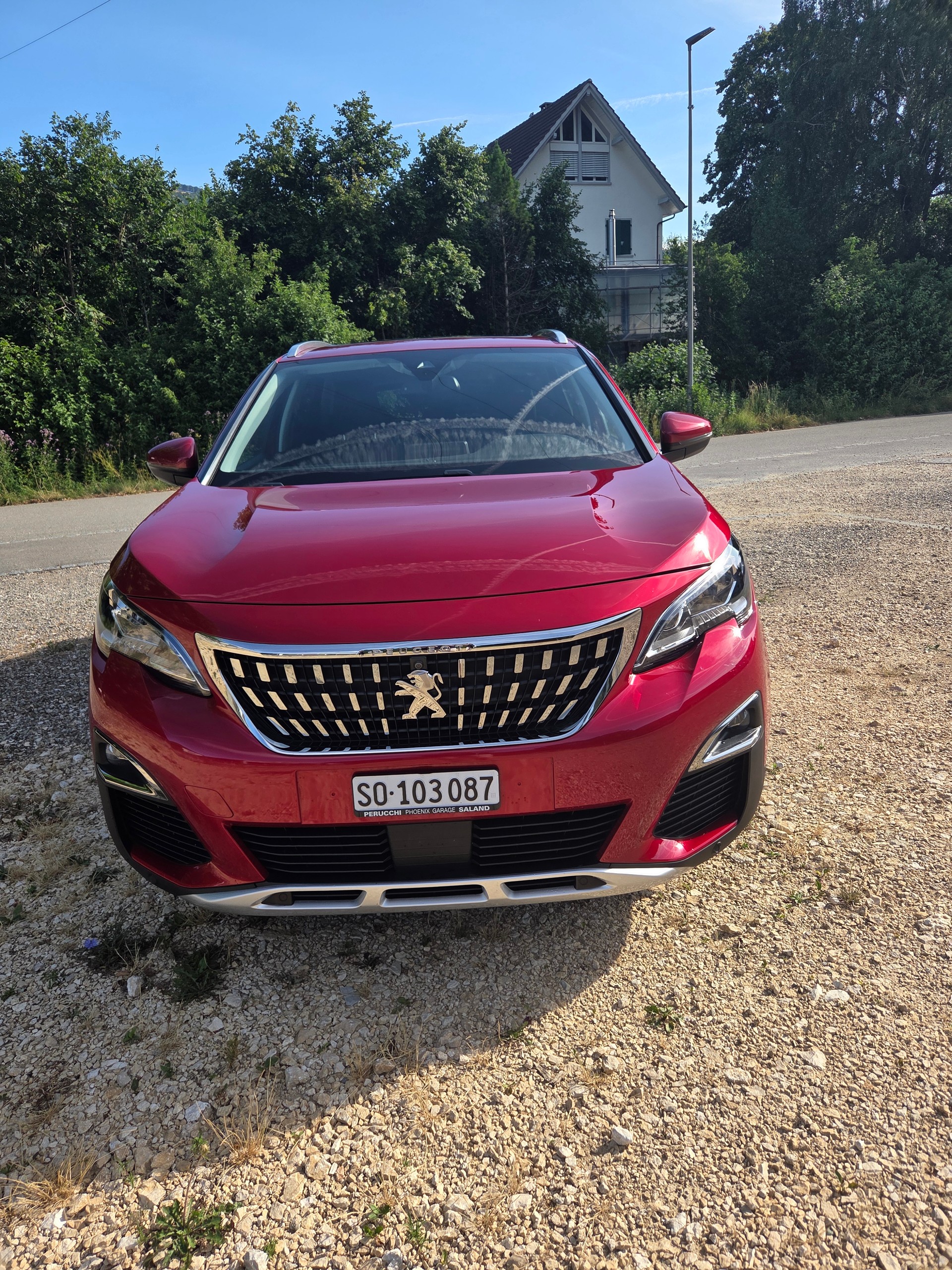 PEUGEOT 1.5 BlueHDi Allure-image-0