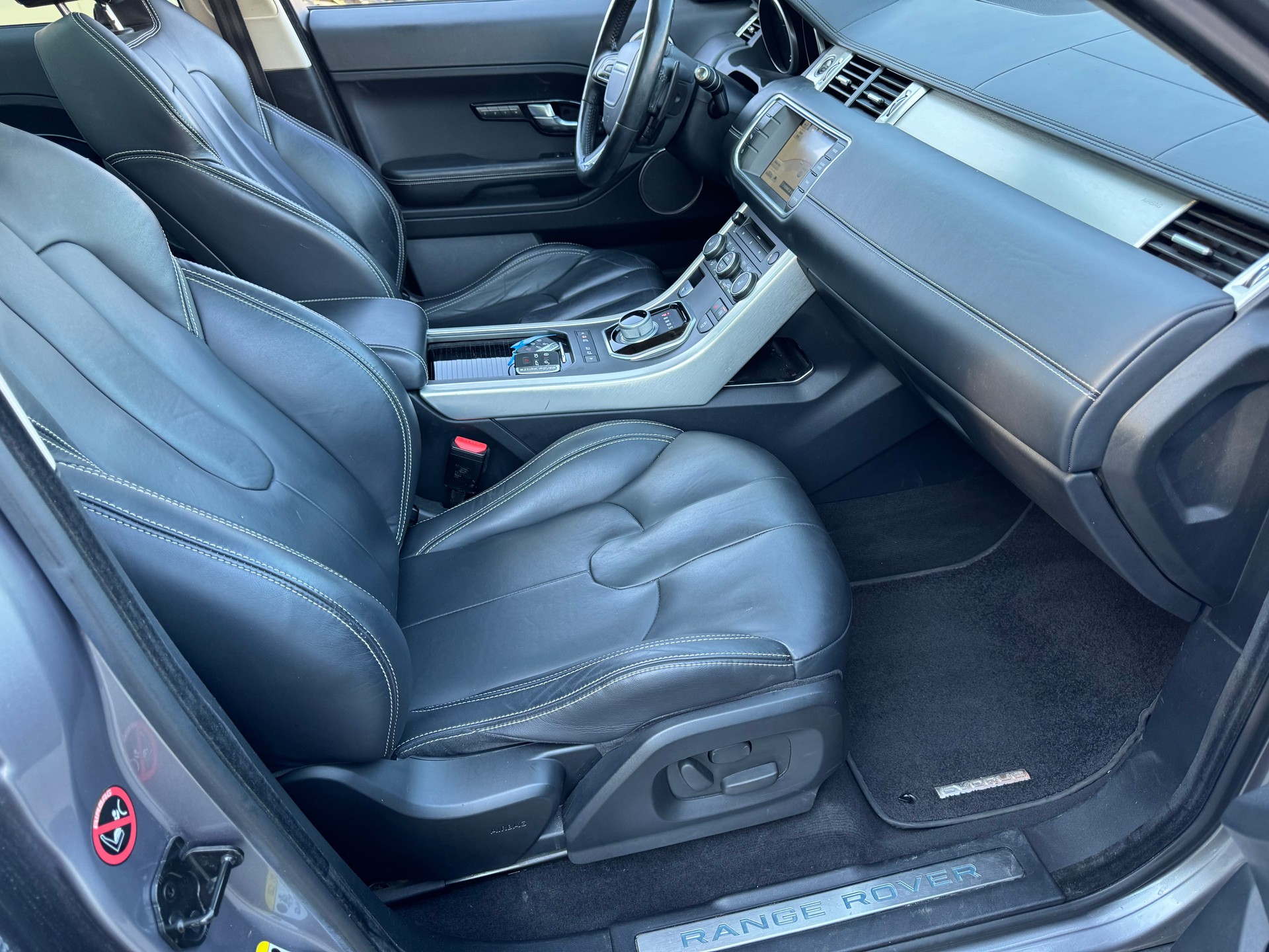 LAND ROVER Range Rover Evoque 2.2 TD4 Uptown AT9-image-6