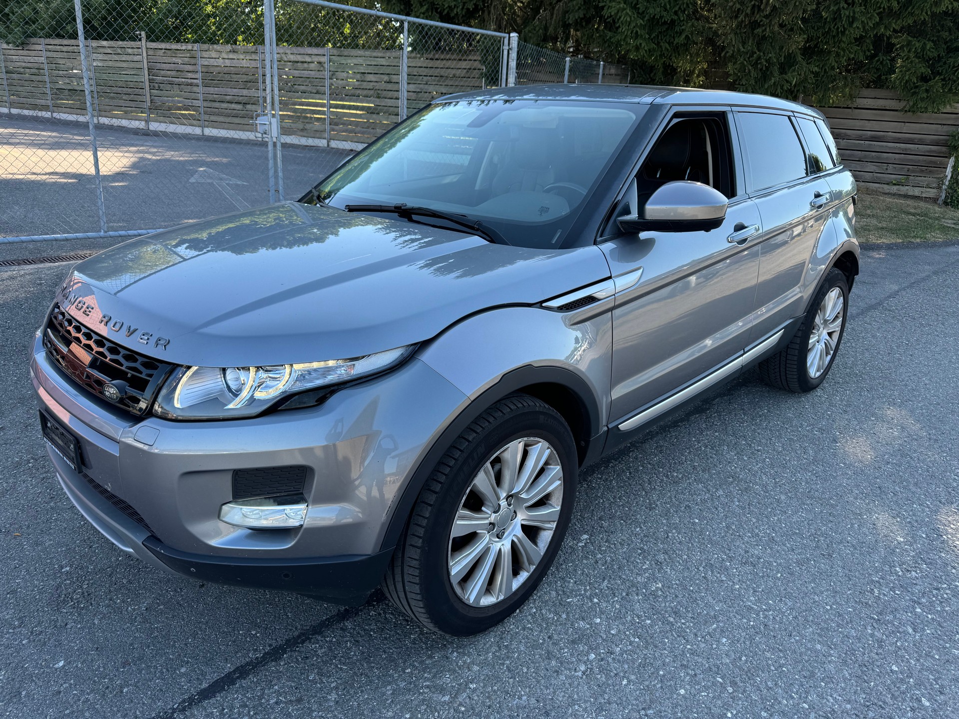 LAND ROVER Range Rover Evoque 2.2 TD4 Uptown AT9-image-0