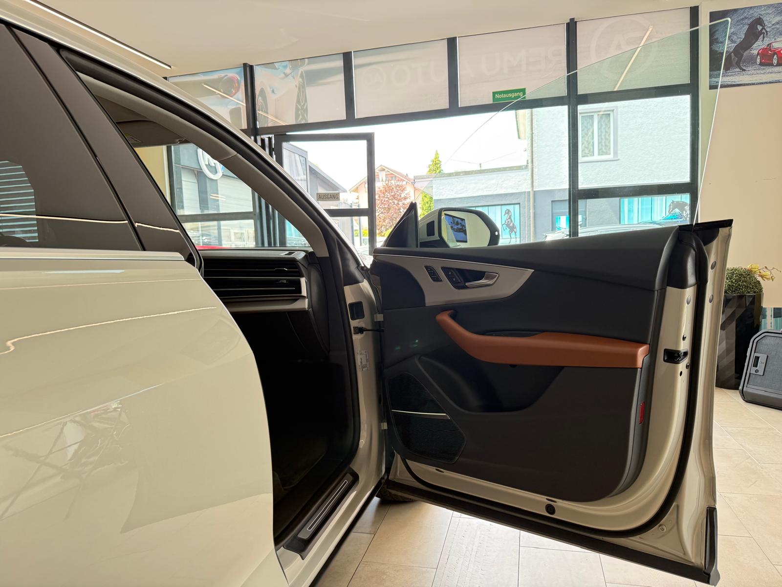 AUDI Q8 50 TDI quattro tiptronic-image-13