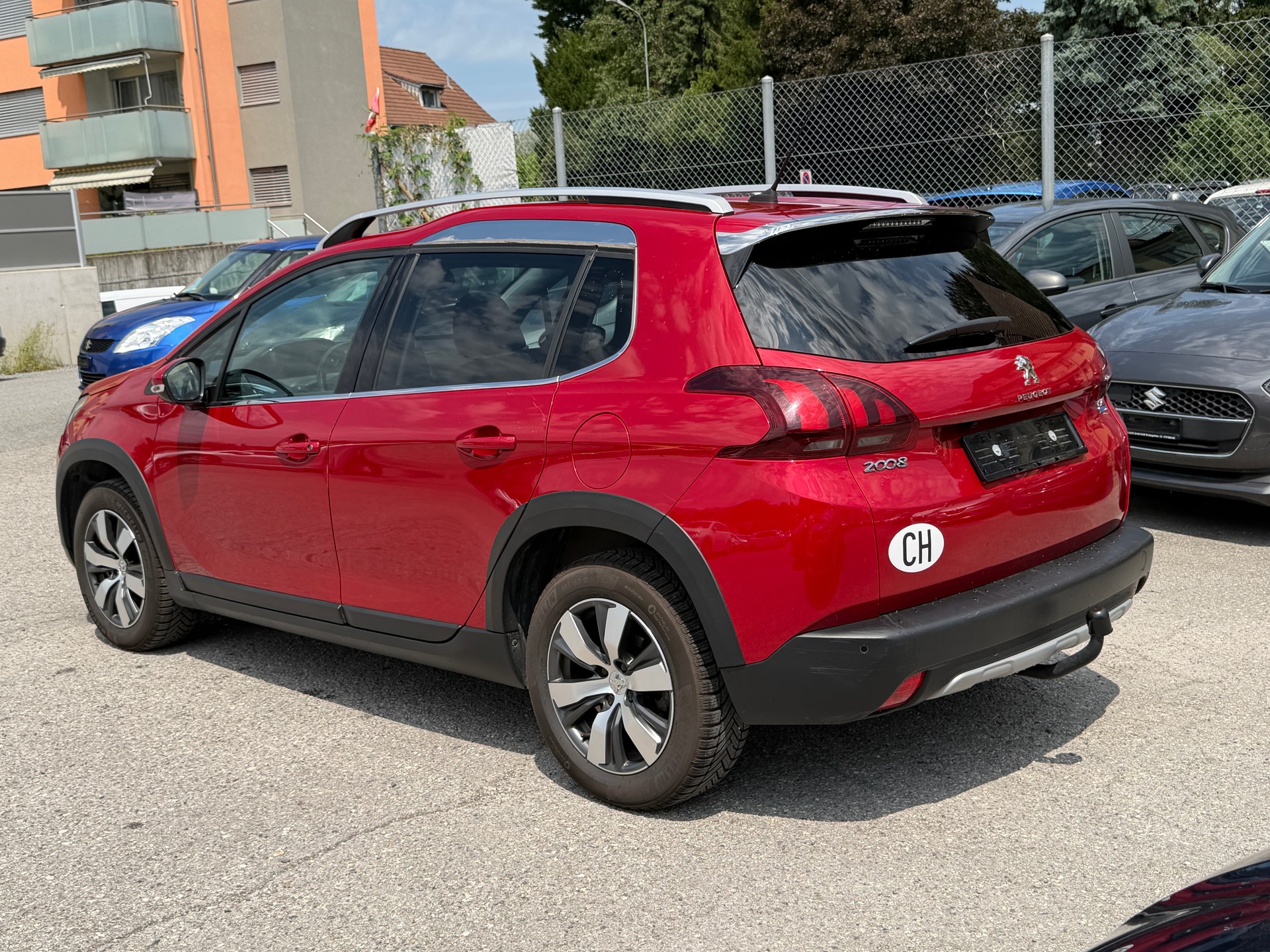 PEUGEOT 2008 1.2 PureTech Allure EAT6-image-15