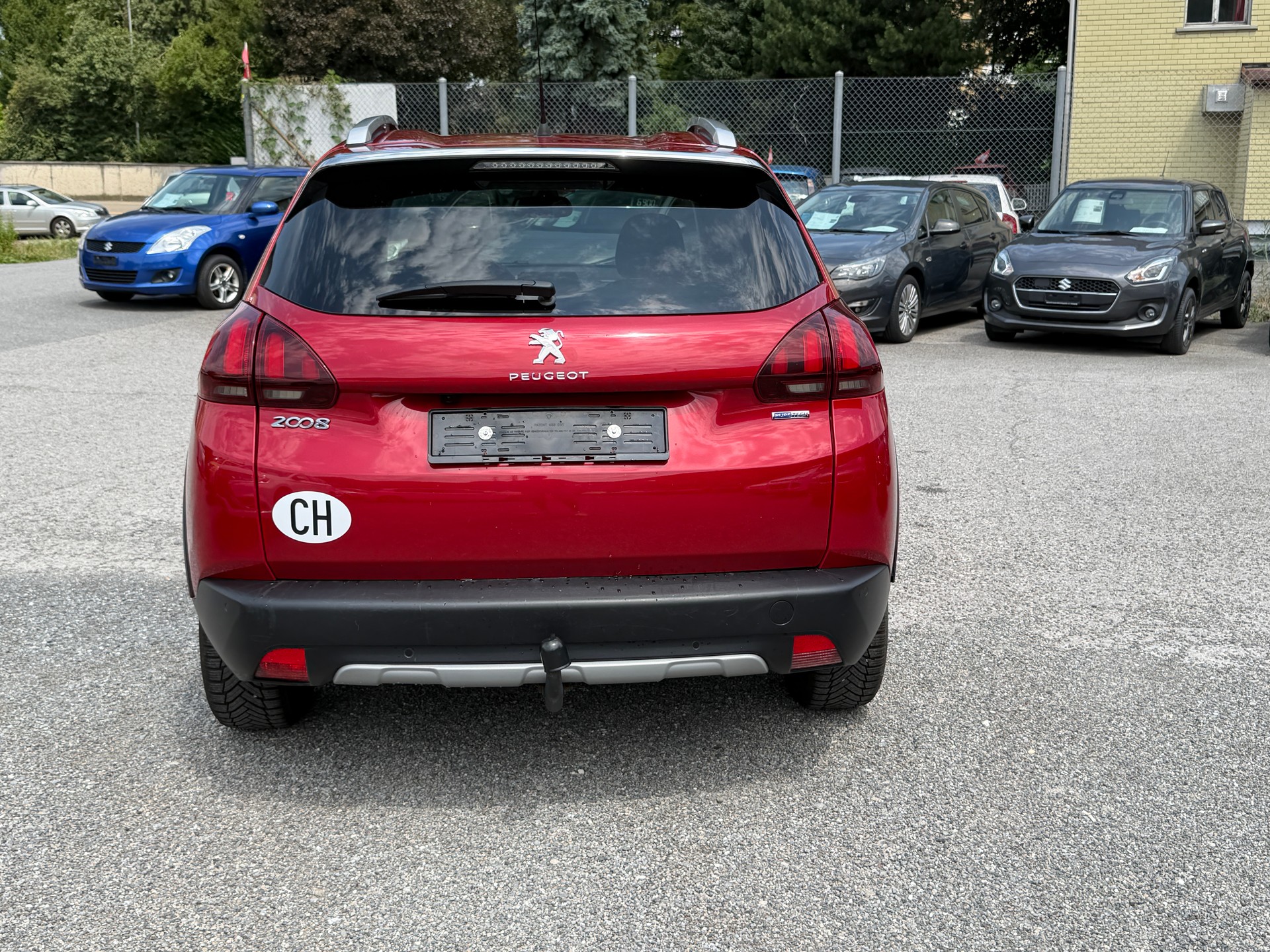 PEUGEOT 2008 1.2 PureTech Allure EAT6-image-13