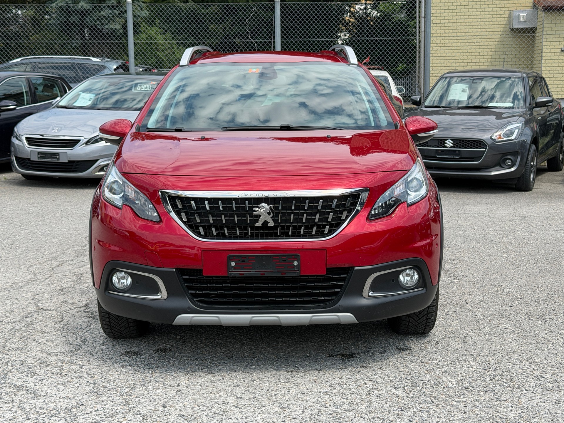 PEUGEOT 2008 1.2 PureTech Allure EAT6-image-0