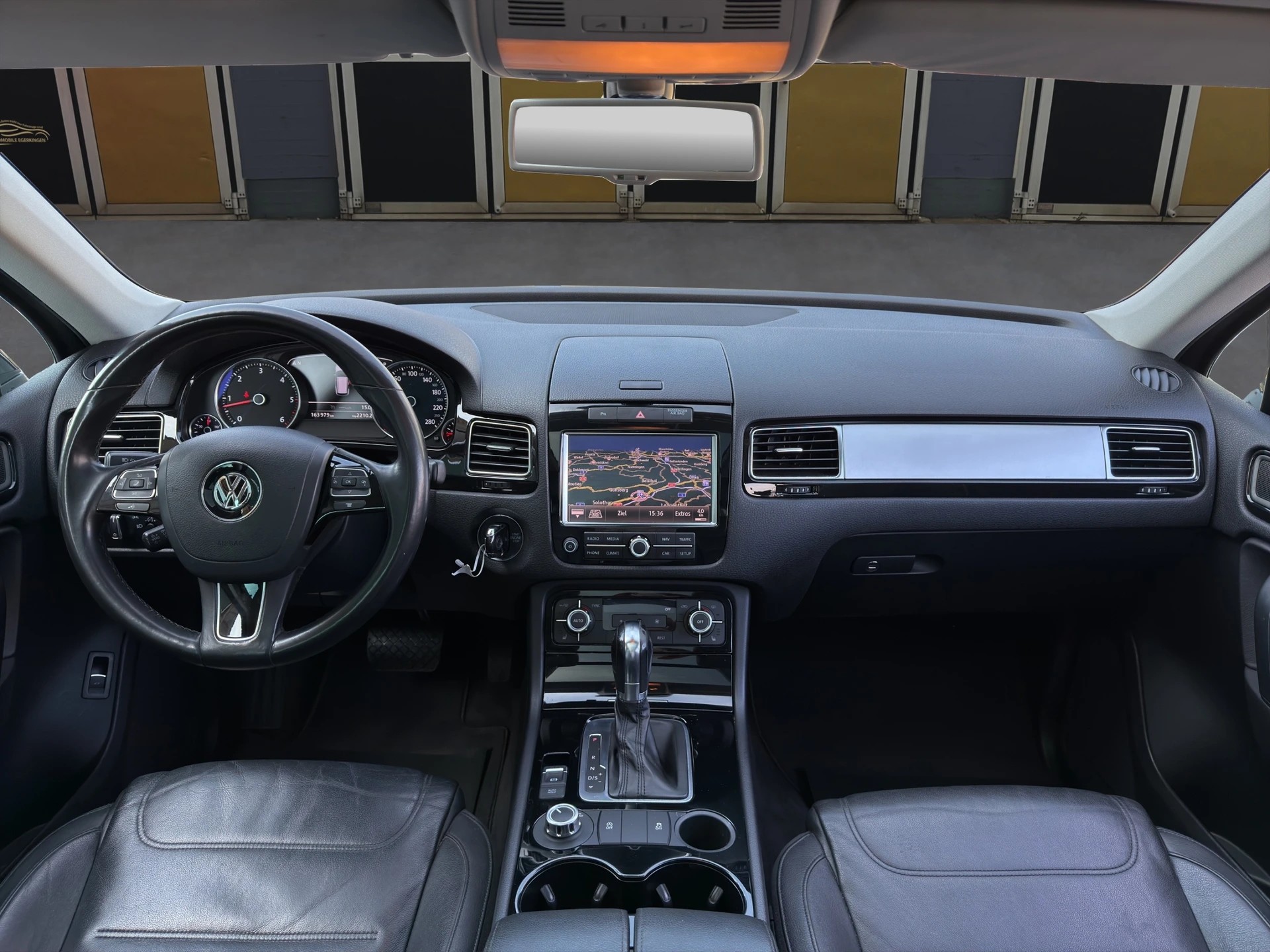 VW Touareg 3.0 TDI BMT Edition X Tiptronic-image-11