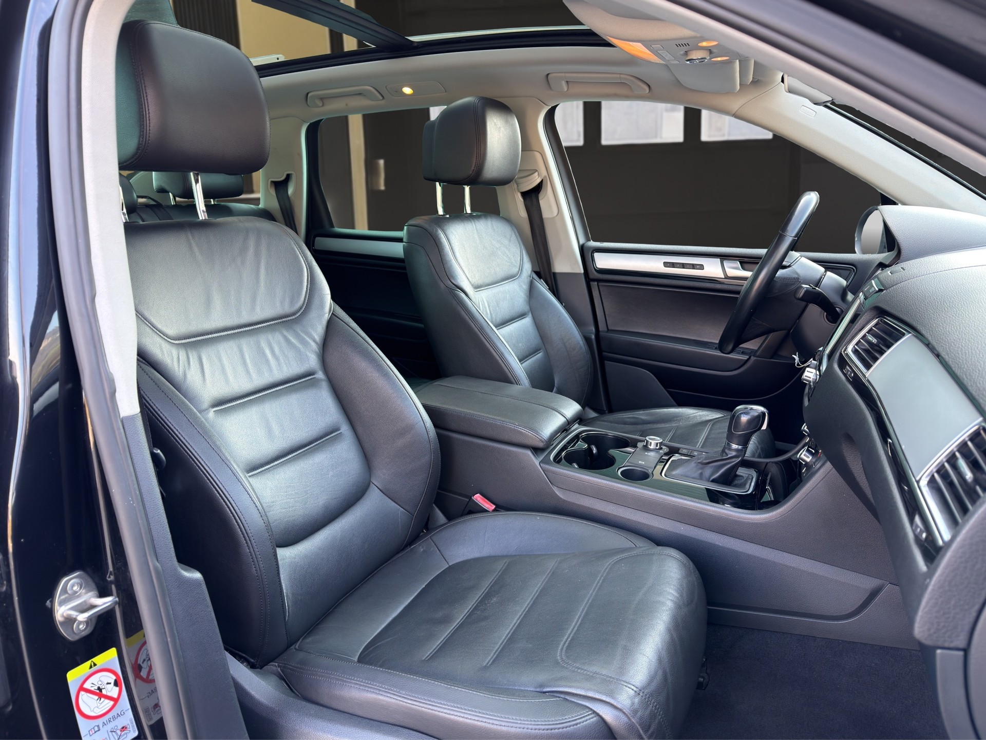 VW Touareg 3.0 TDI BMT Edition X Tiptronic-image-9
