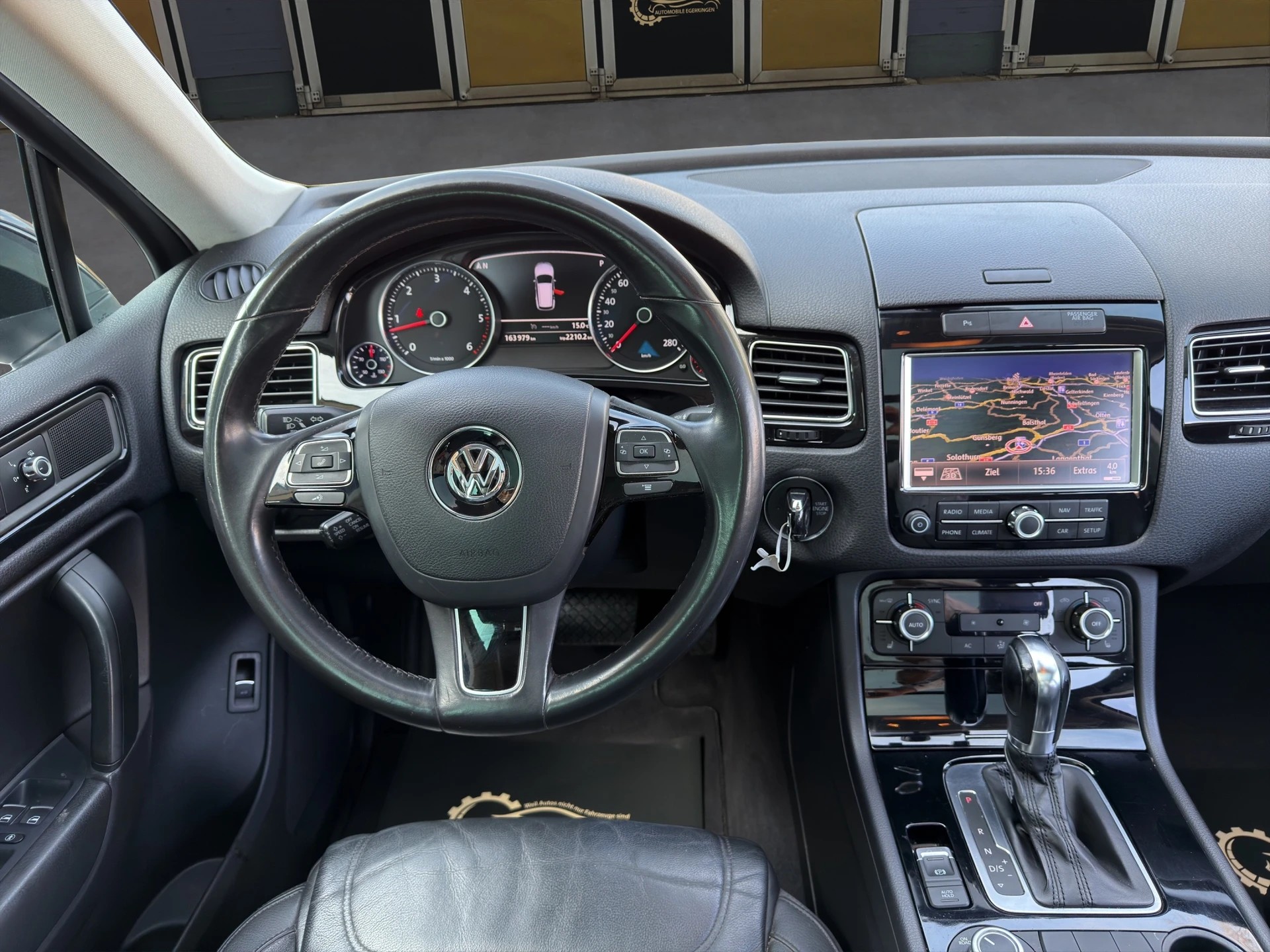 VW Touareg 3.0 TDI BMT Edition X Tiptronic-image-12