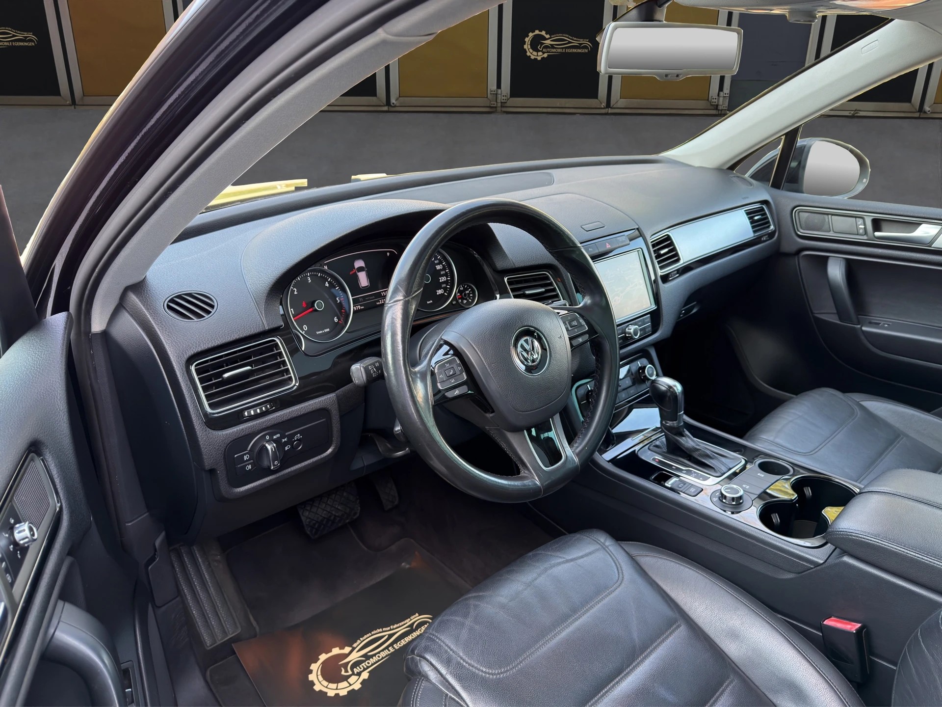 VW Touareg 3.0 TDI BMT Edition X Tiptronic-image-8