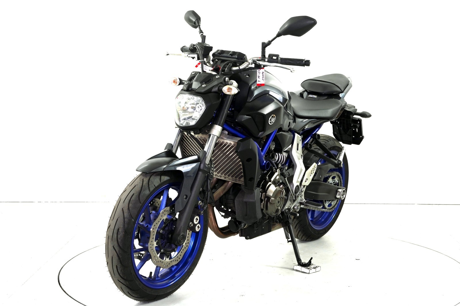 YAMAHA MT-07 ABS-showroom-element-2