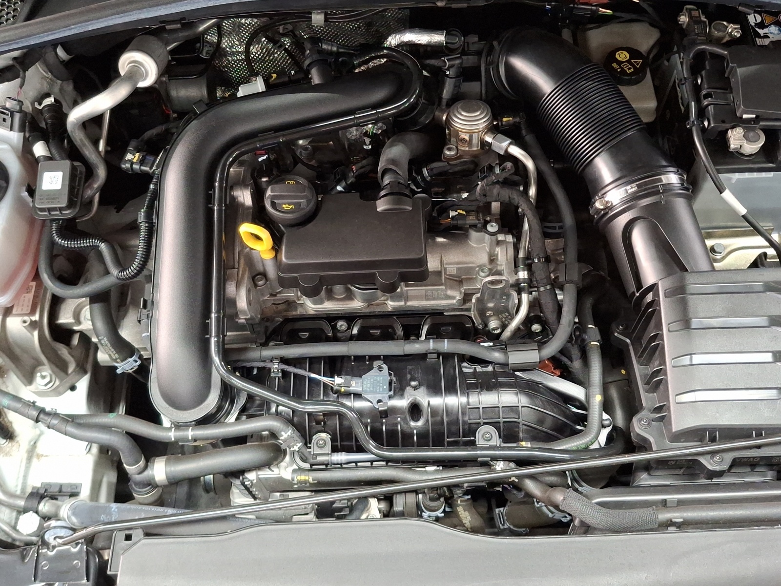 SKODA Fabia 1.0 TSI First Edition DSG-image-15